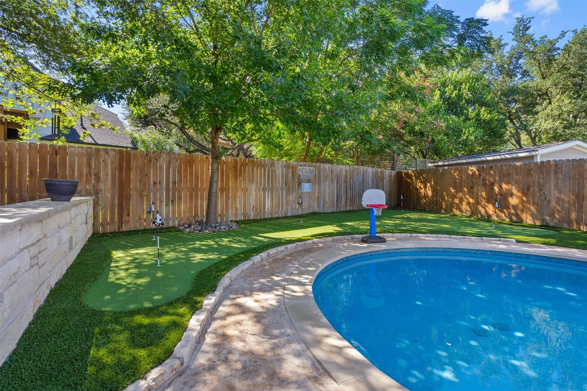16001 Mickey Dr, Austin, TX 78717