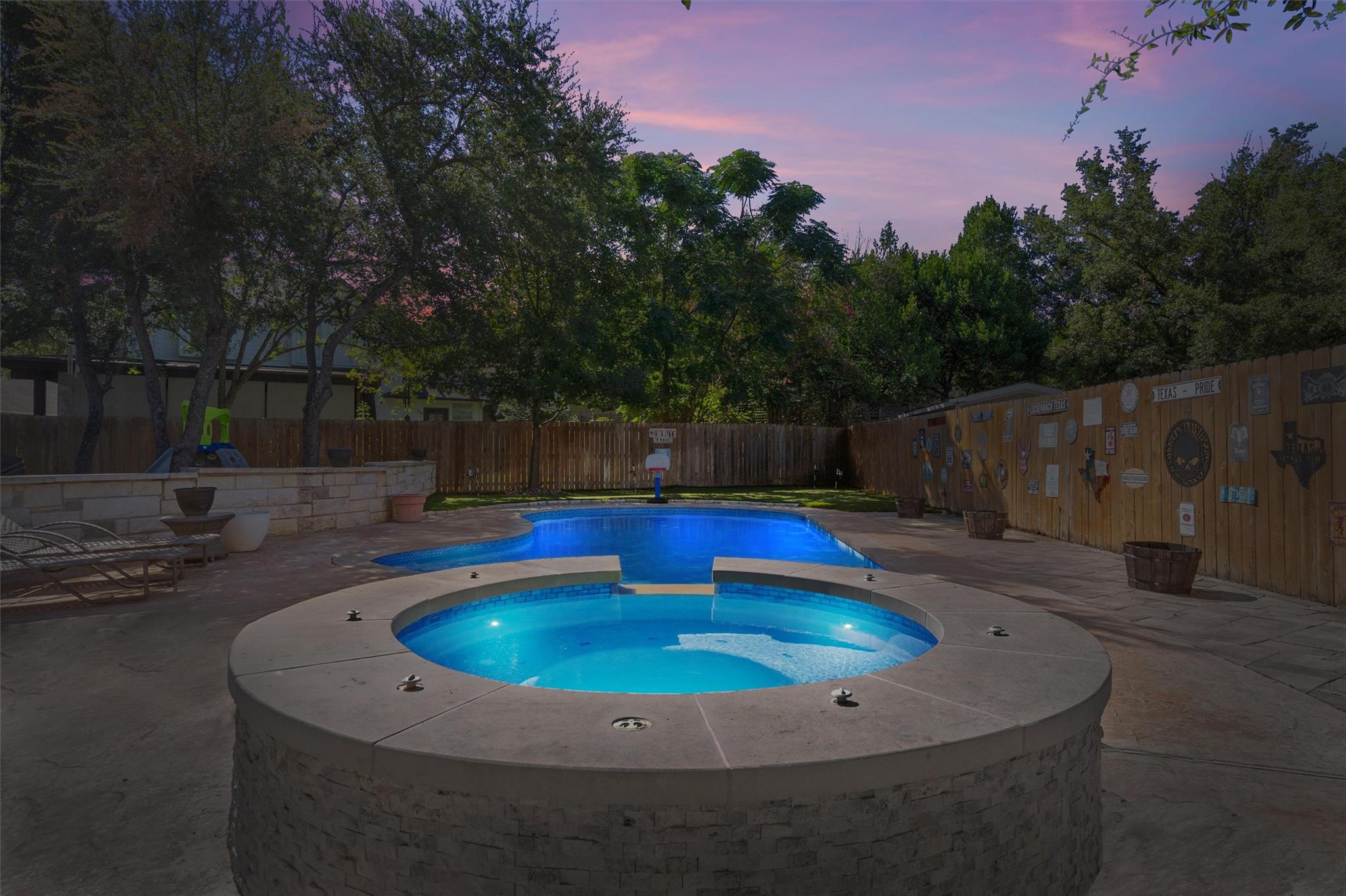 16001 Mickey Dr, Austin, TX 78717