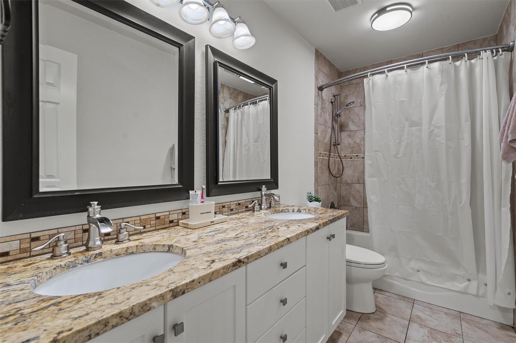 16001 Mickey Dr, Austin, TX 78717
