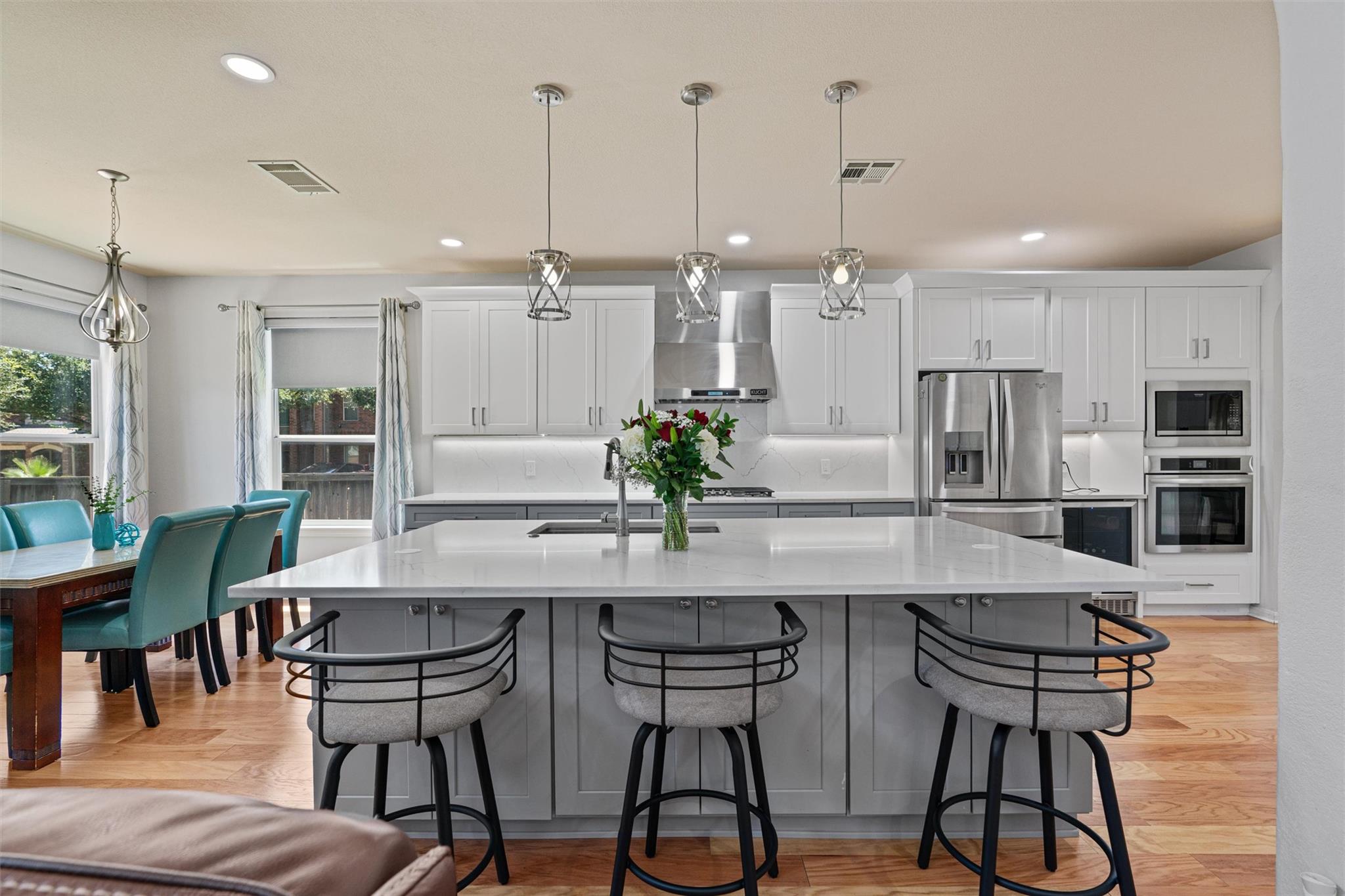 701 Old Ravine Ct, Round Rock, TX 78665