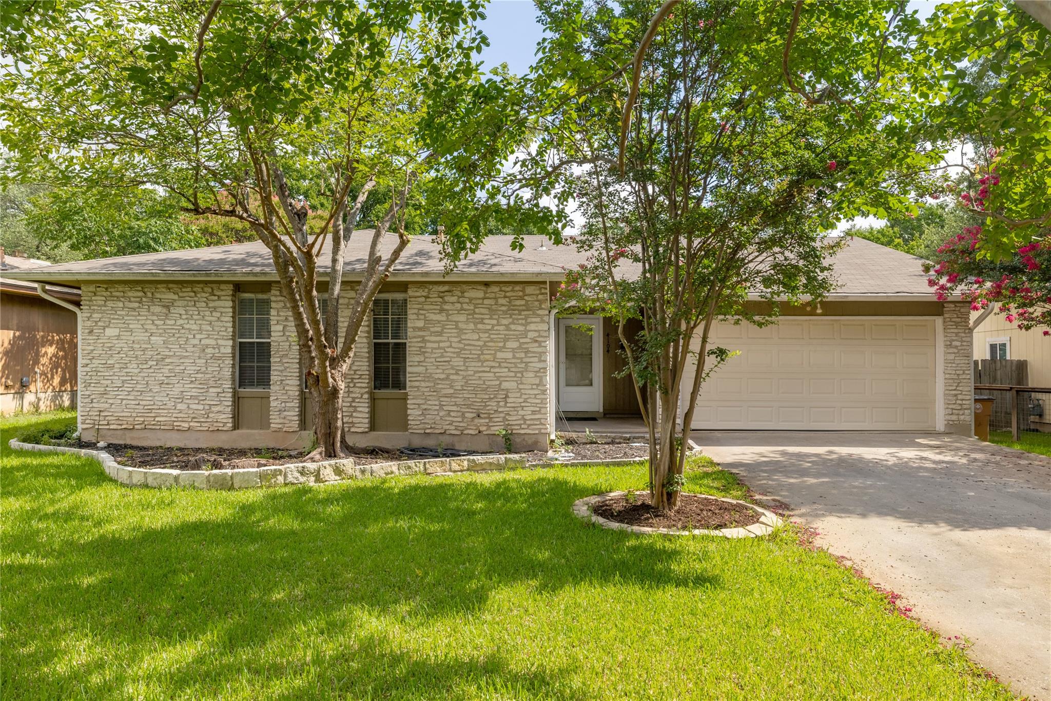 4104 Harcourt Dr, Austin, TX 78727