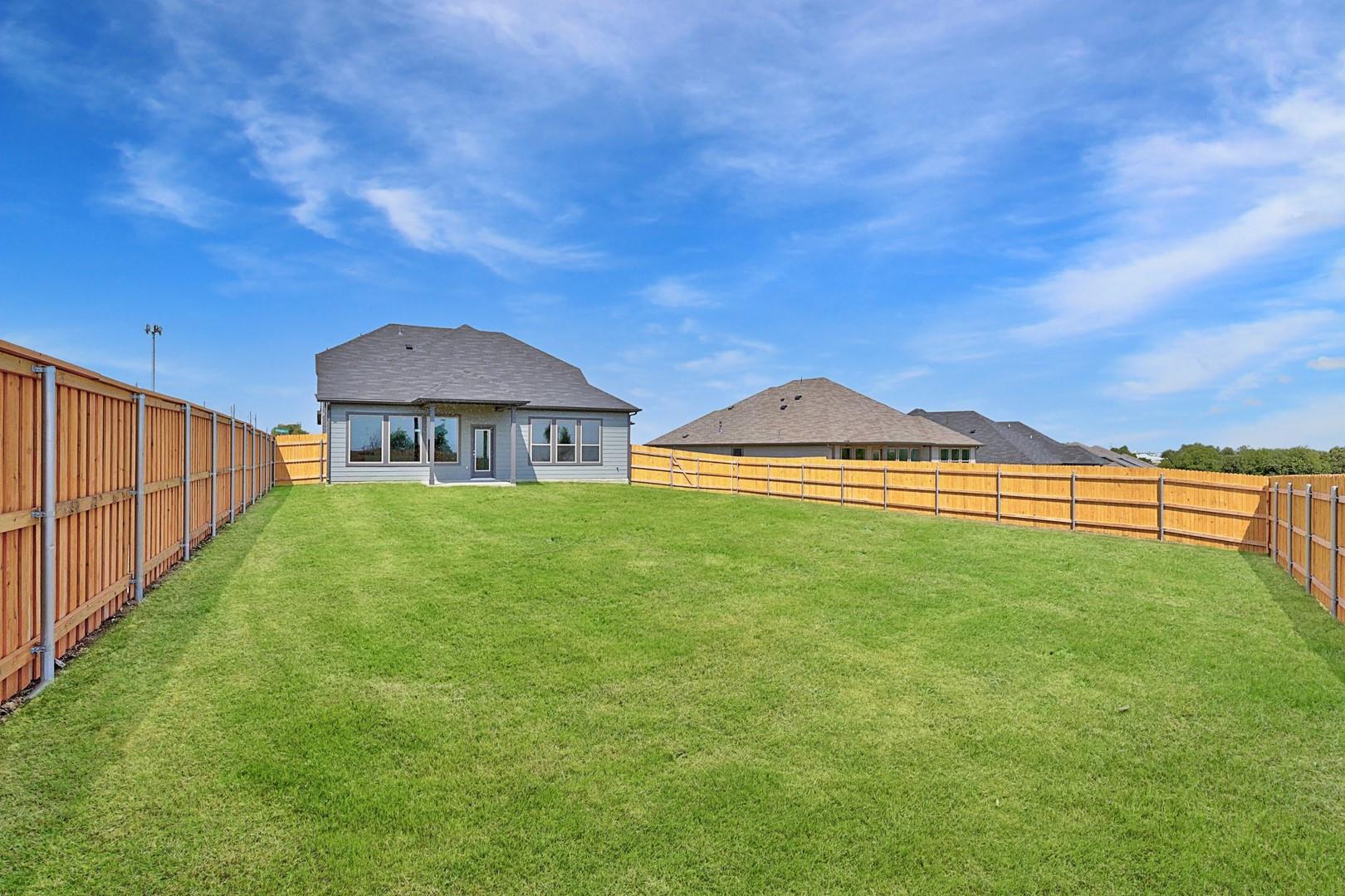 100 Divisadero Dr, Hutto, TX 78634