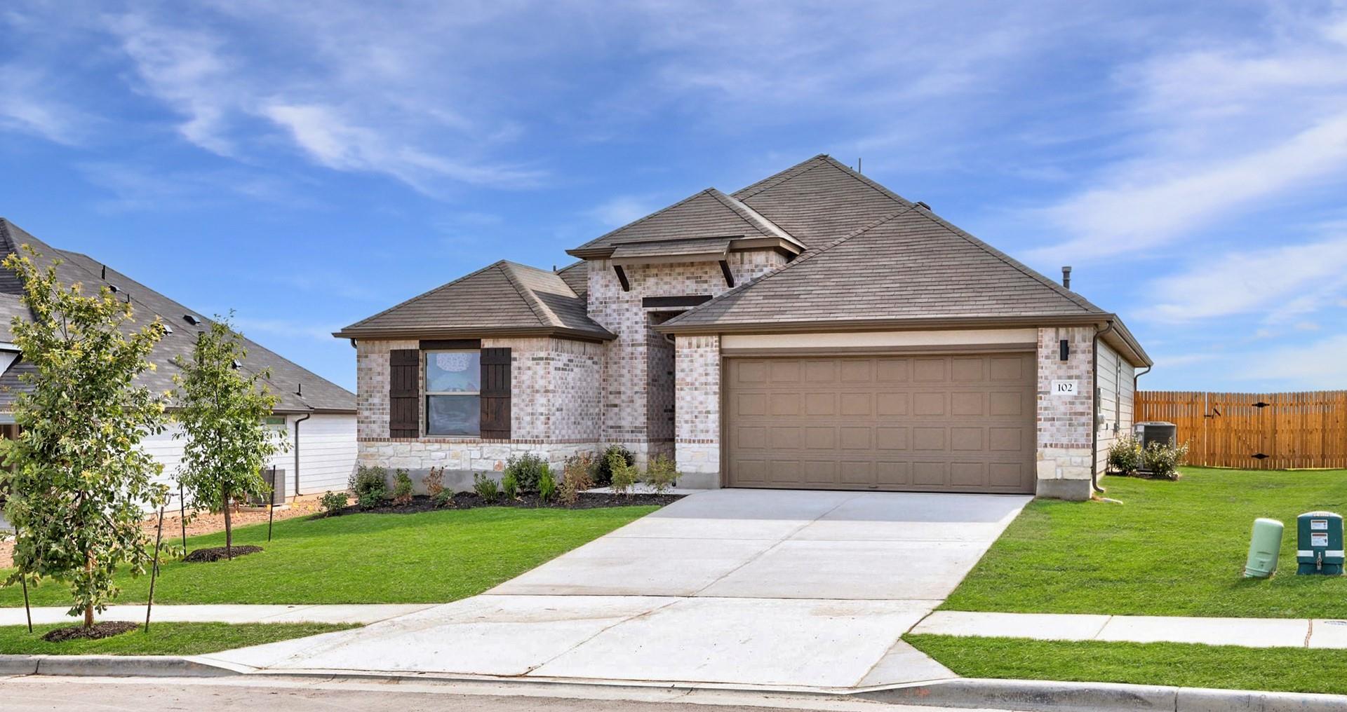 102 Divisadero Dr, Hutto, TX 78634