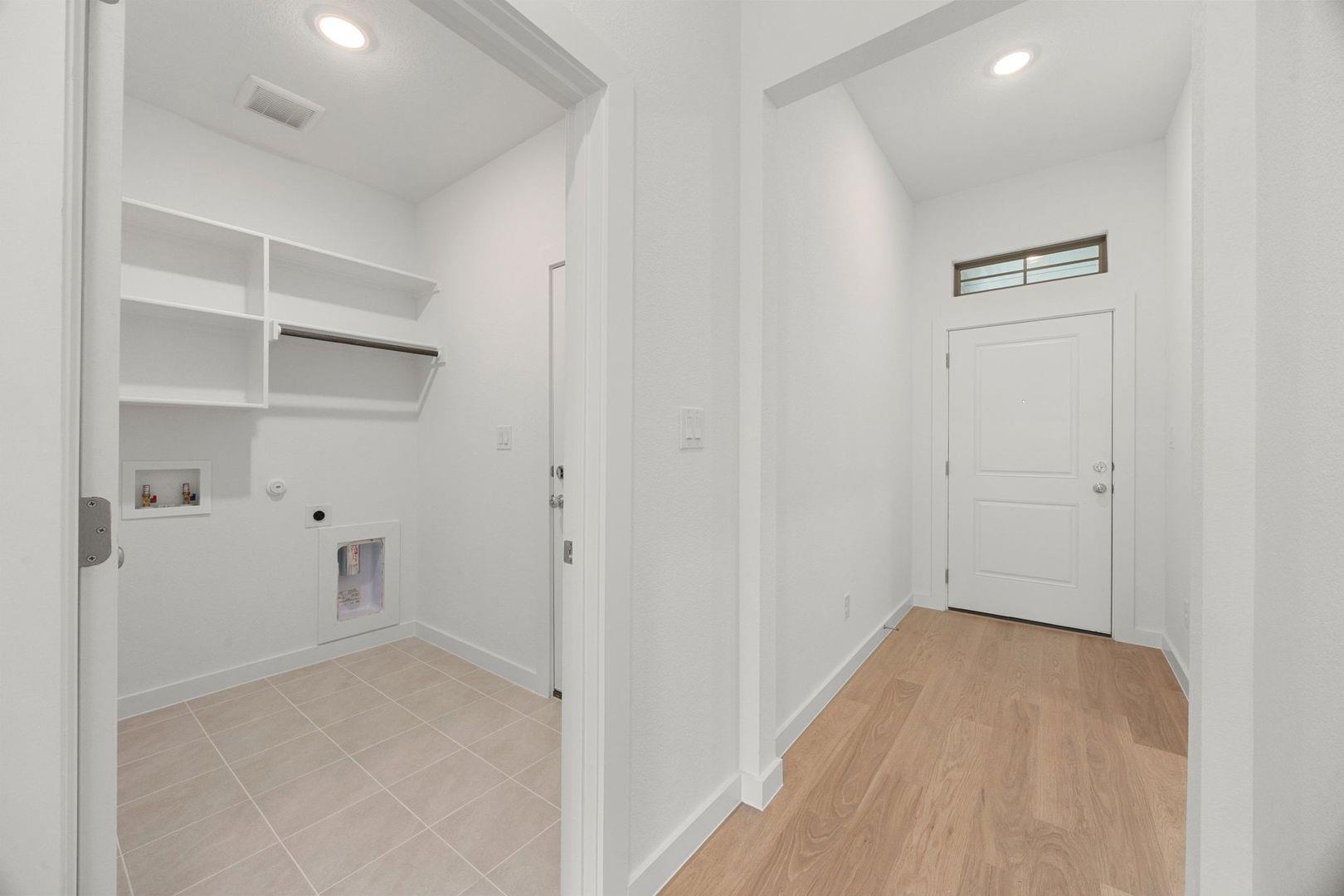 104 Divisadero Dr, Hutto, TX 78634