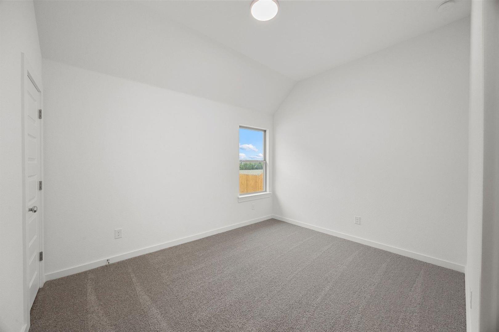 104 Divisadero Dr, Hutto, TX 78634