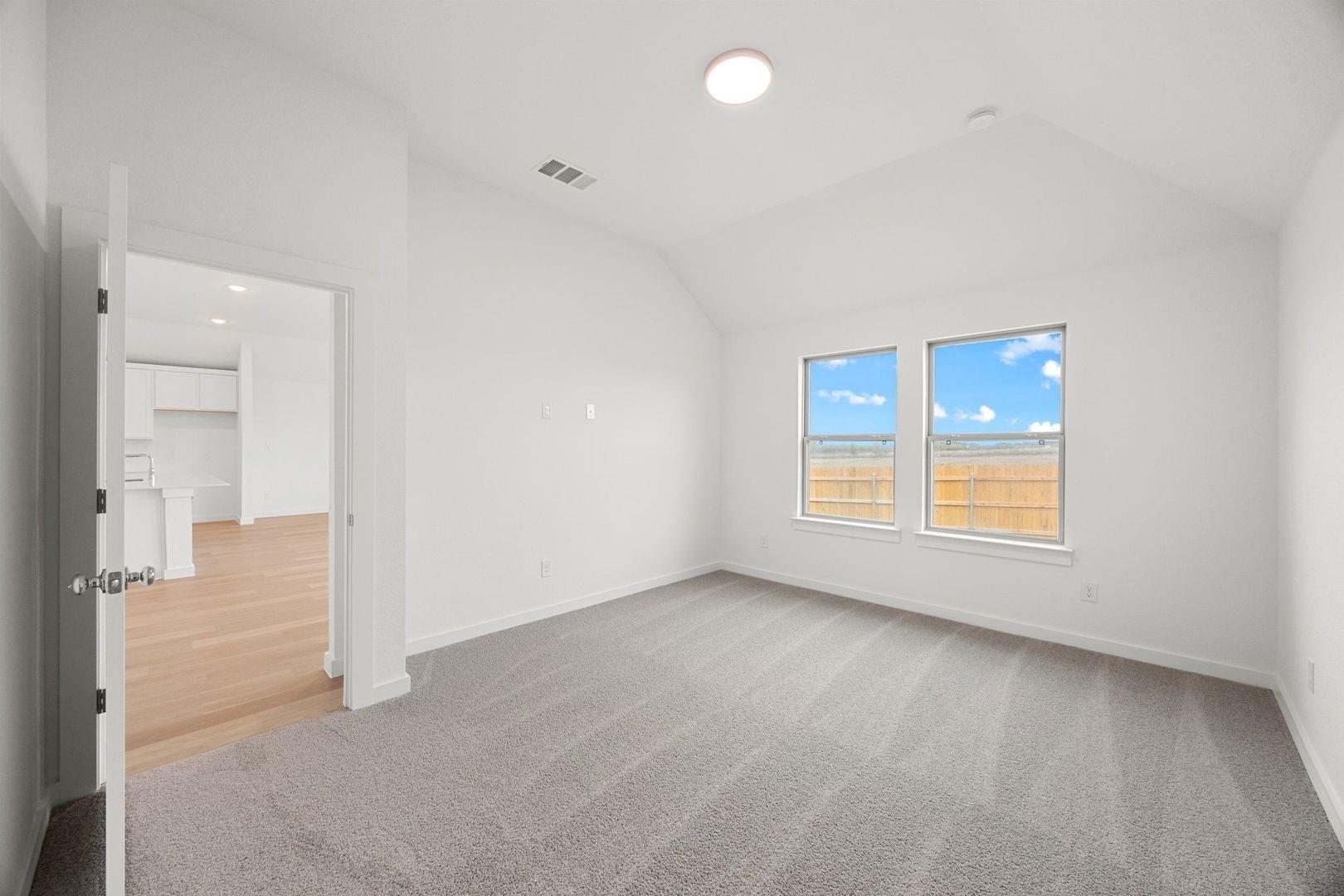 104 Divisadero Dr, Hutto, TX 78634