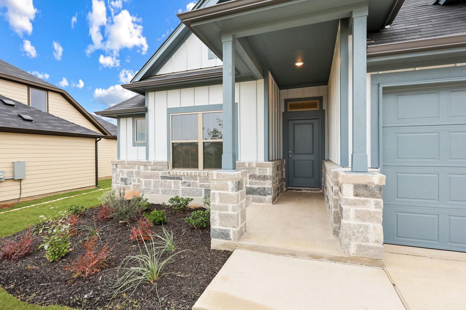 104 Divisadero Dr, Hutto, TX 78634