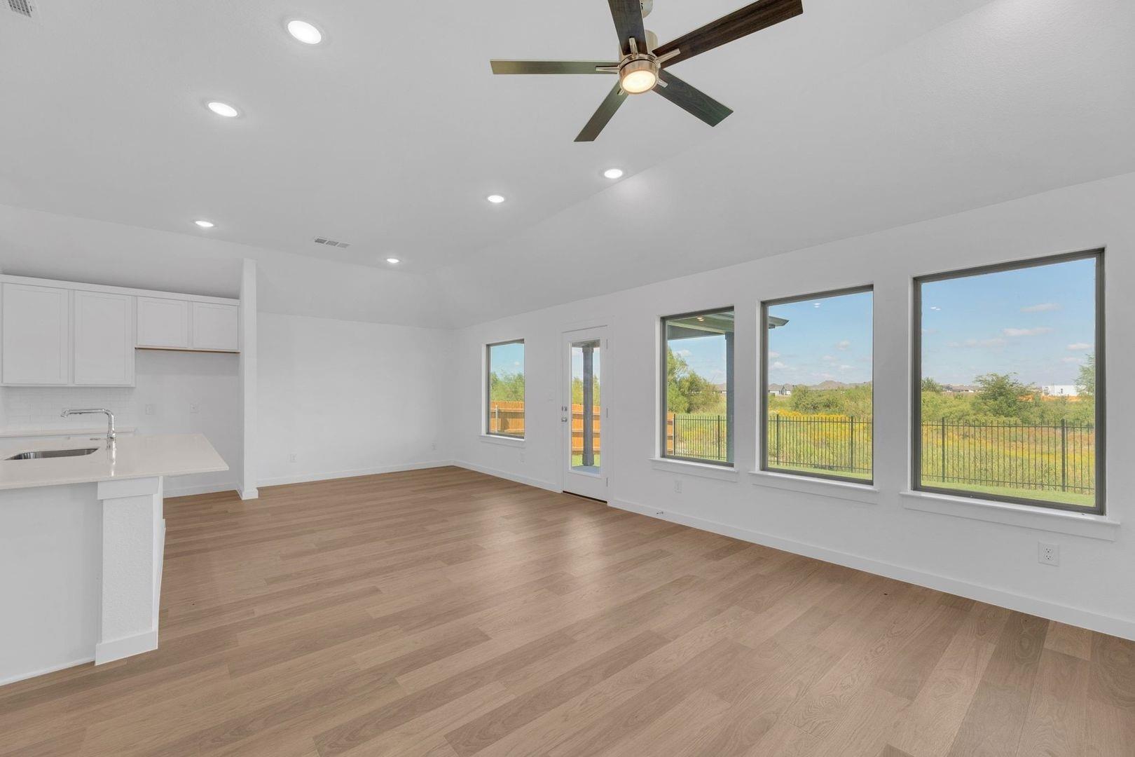 312 Sepulveda St, Hutto, TX 78634