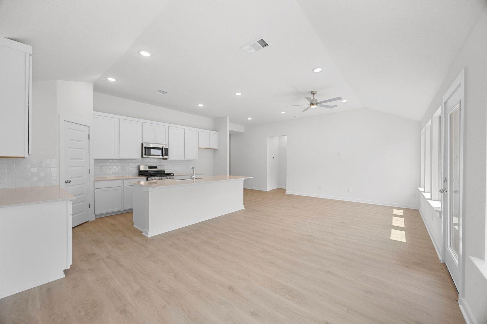 313 Sepulveda St, Hutto, TX 78634