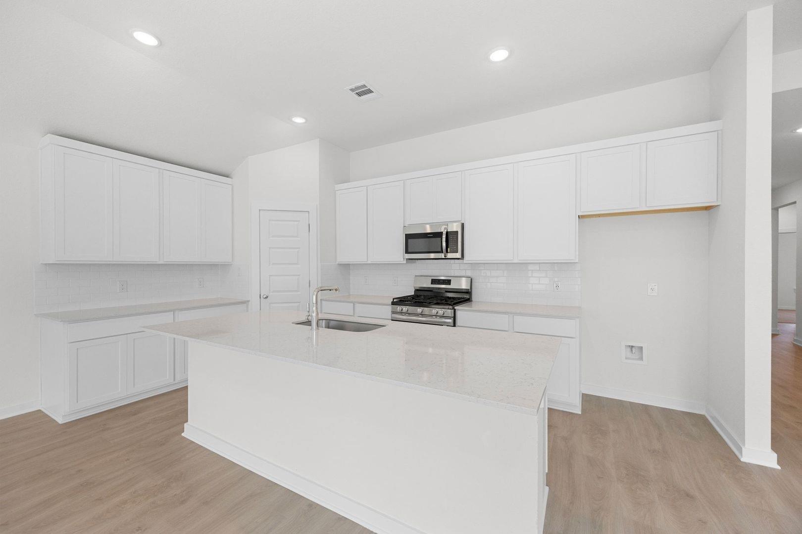 313 Sepulveda St, Hutto, TX 78634