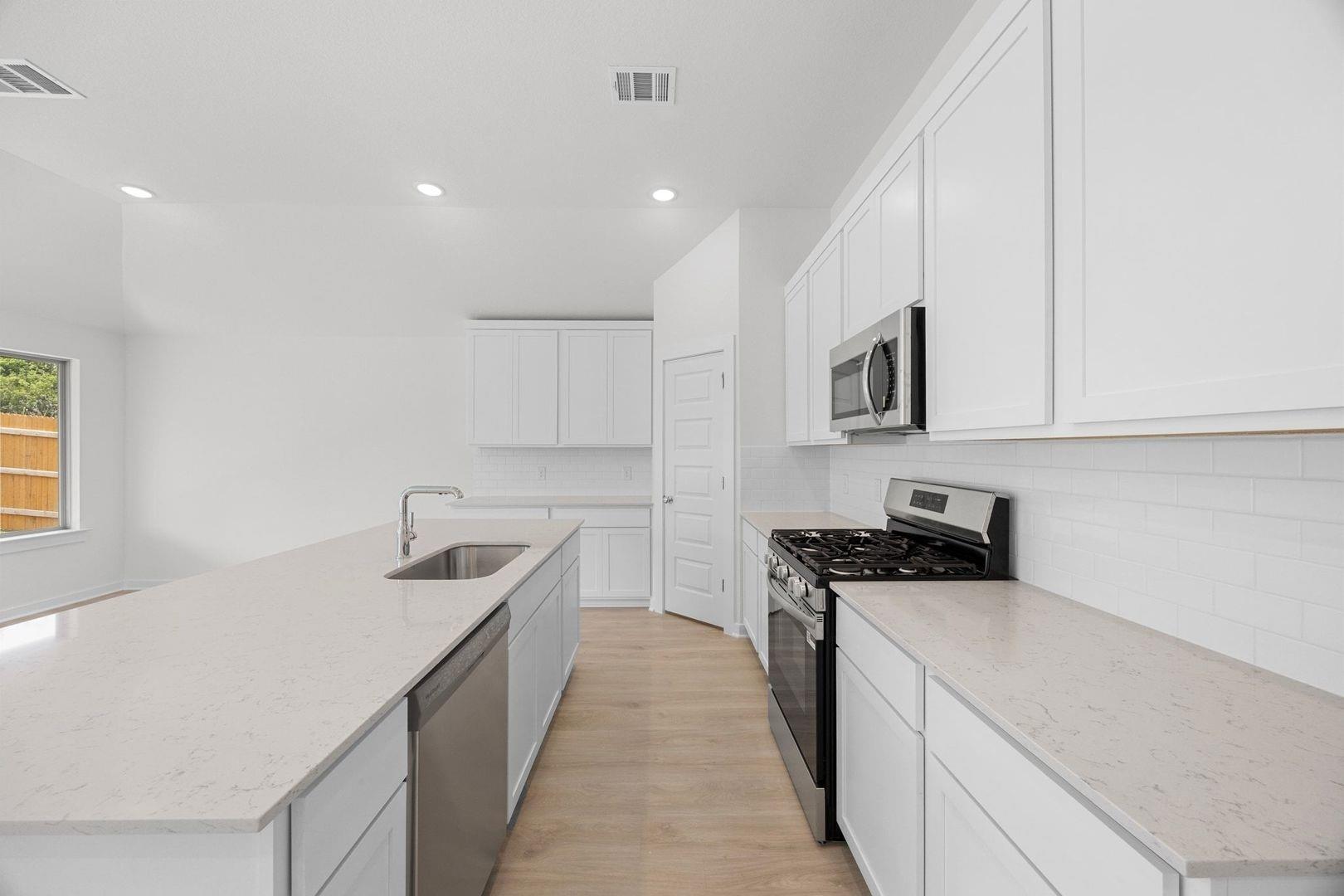 313 Sepulveda St, Hutto, TX 78634