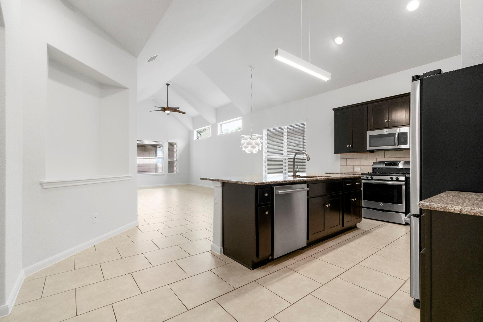 1336 Sanders, Kyle, TX 78640