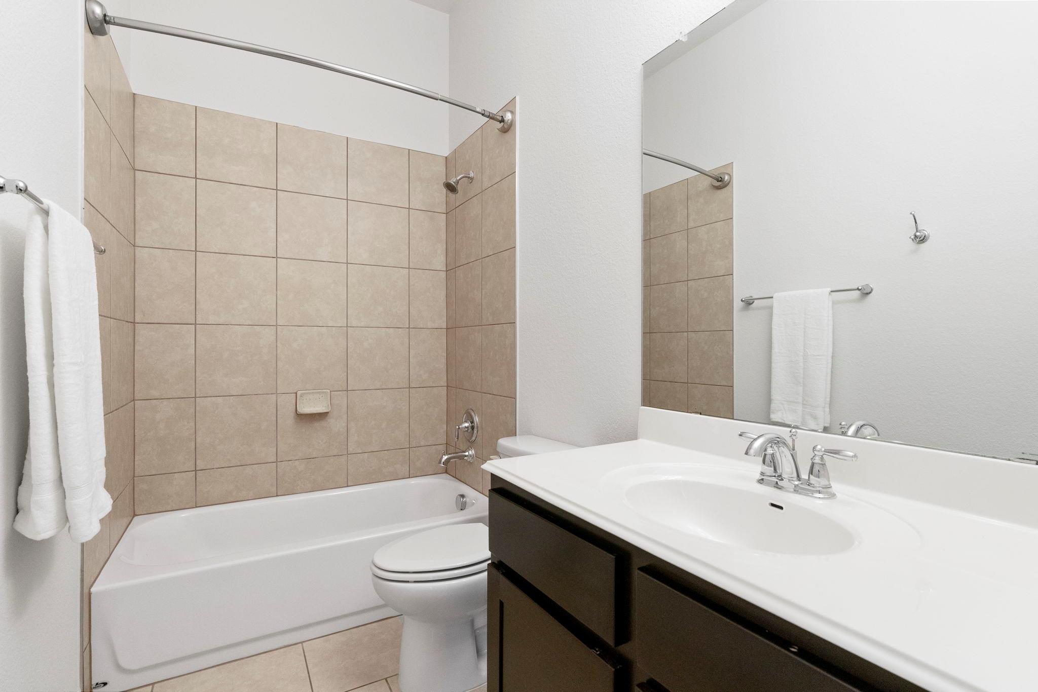 1336 Sanders, Kyle, TX 78640