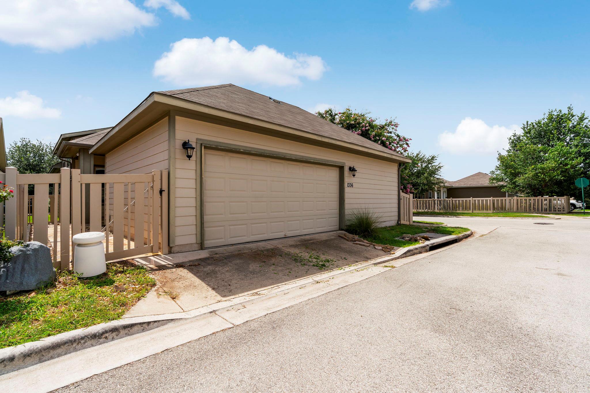 1336 Sanders, Kyle, TX 78640