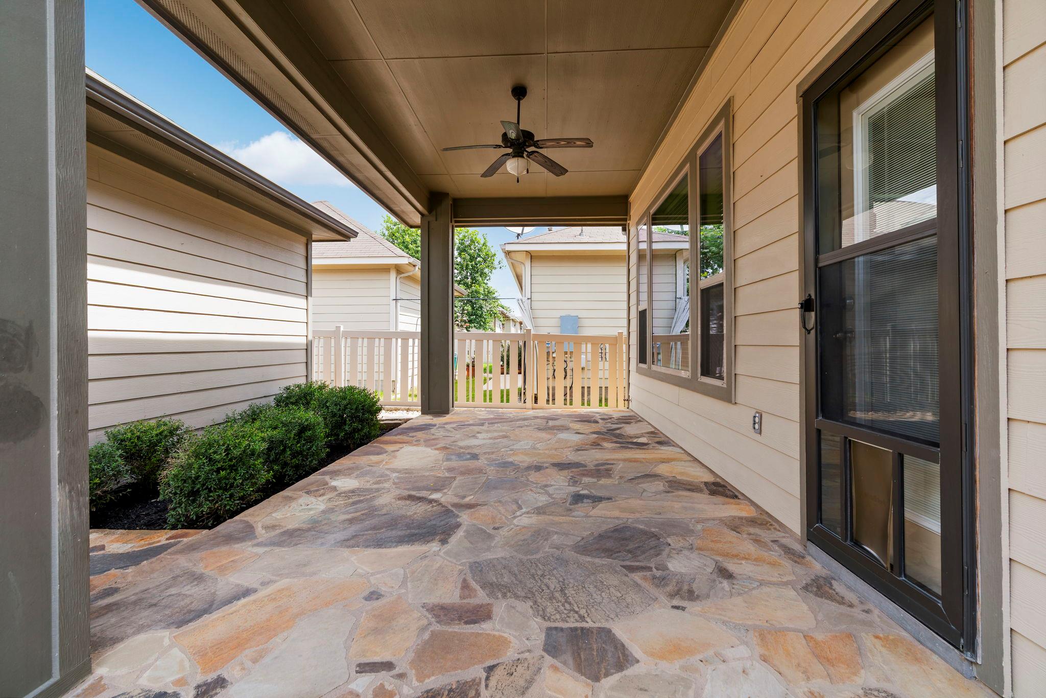 1336 Sanders, Kyle, TX 78640