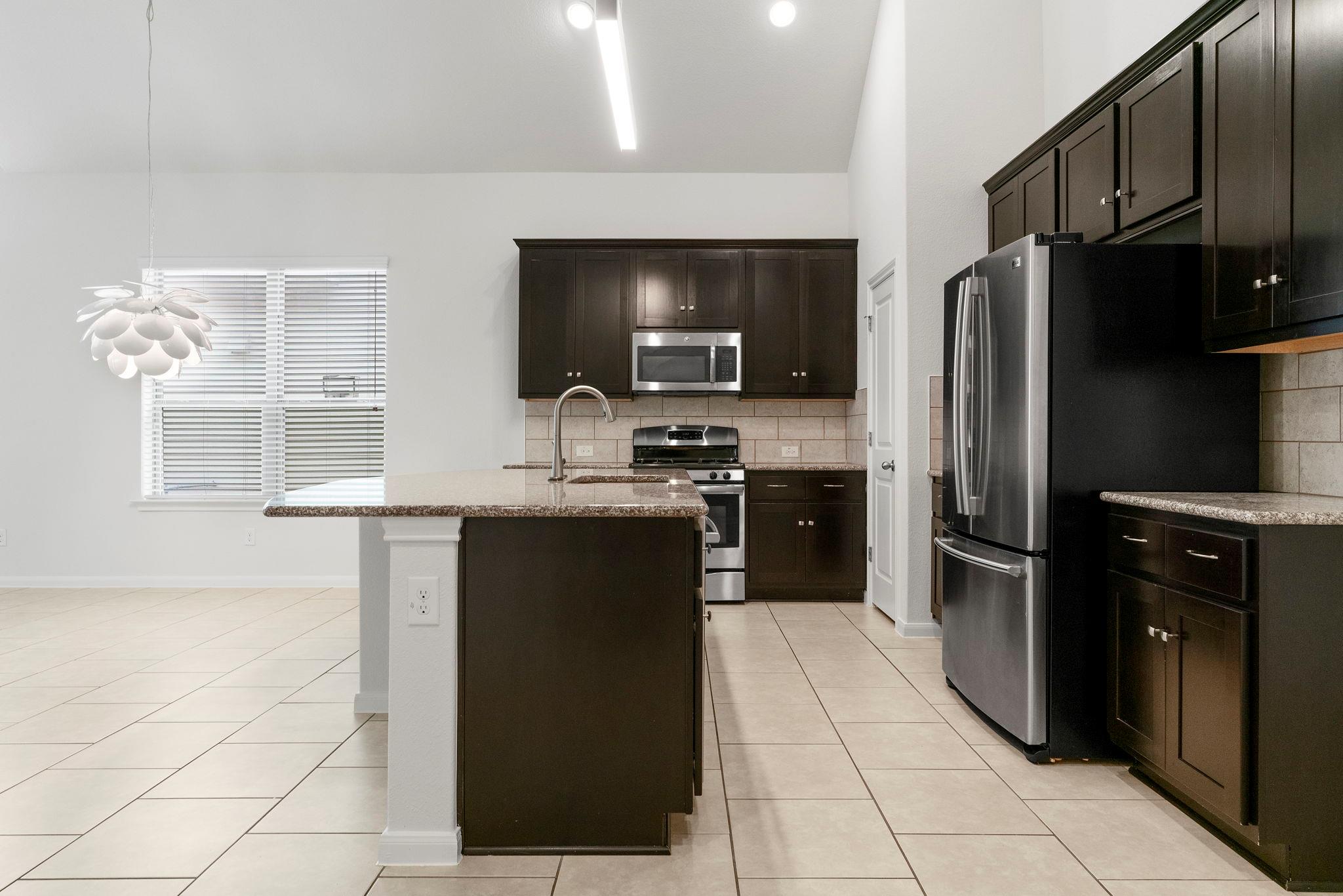 1336 Sanders, Kyle, TX 78640
