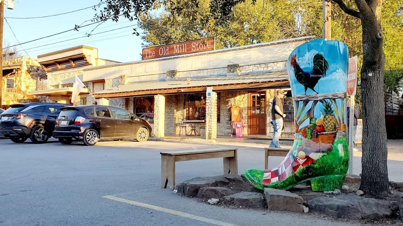314 Wimberley Square Rd, Wimberley, TX 78676