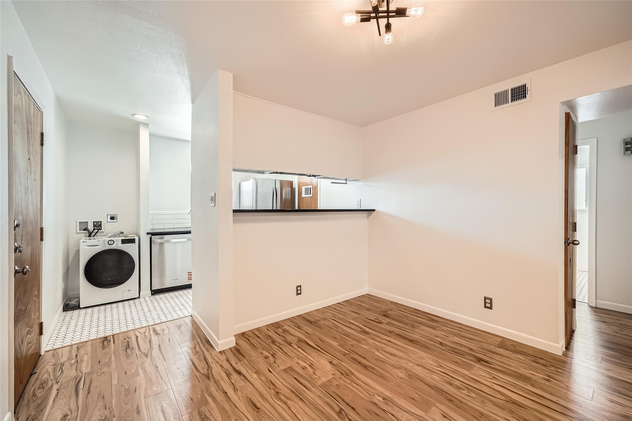 1909 Leona St # 102, Austin, TX 78722