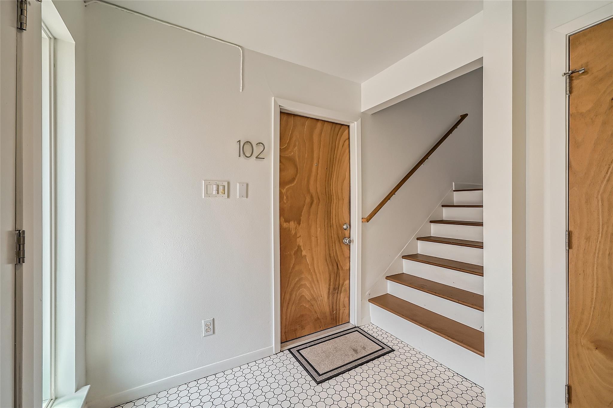 1909 Leona St # 102, Austin, TX 78722