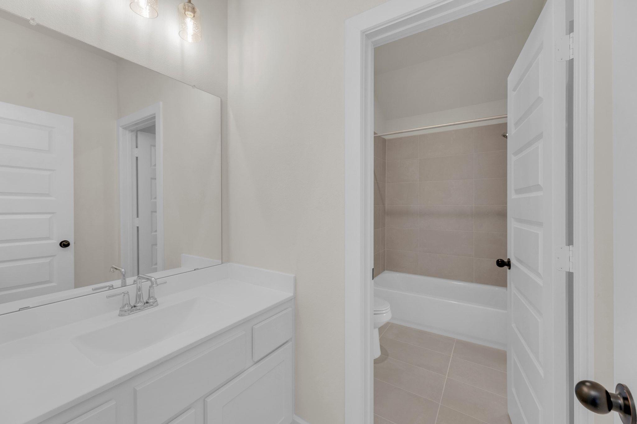 916 Rock Daisy Trl, Hutto, TX 78634