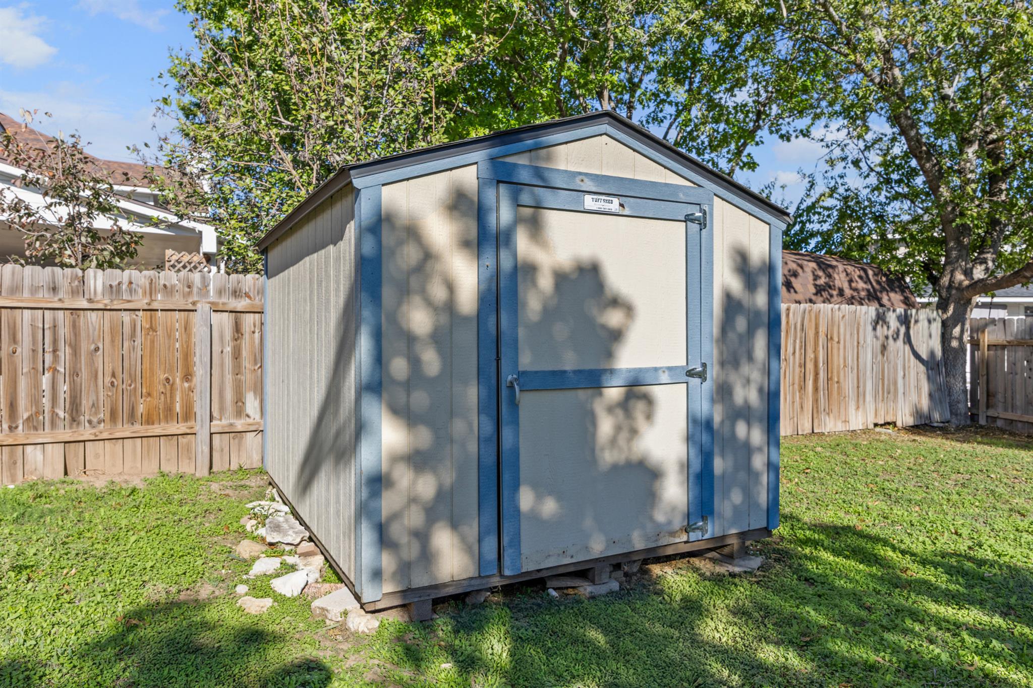 2302 Loquat Ln, Round Rock, TX 78664