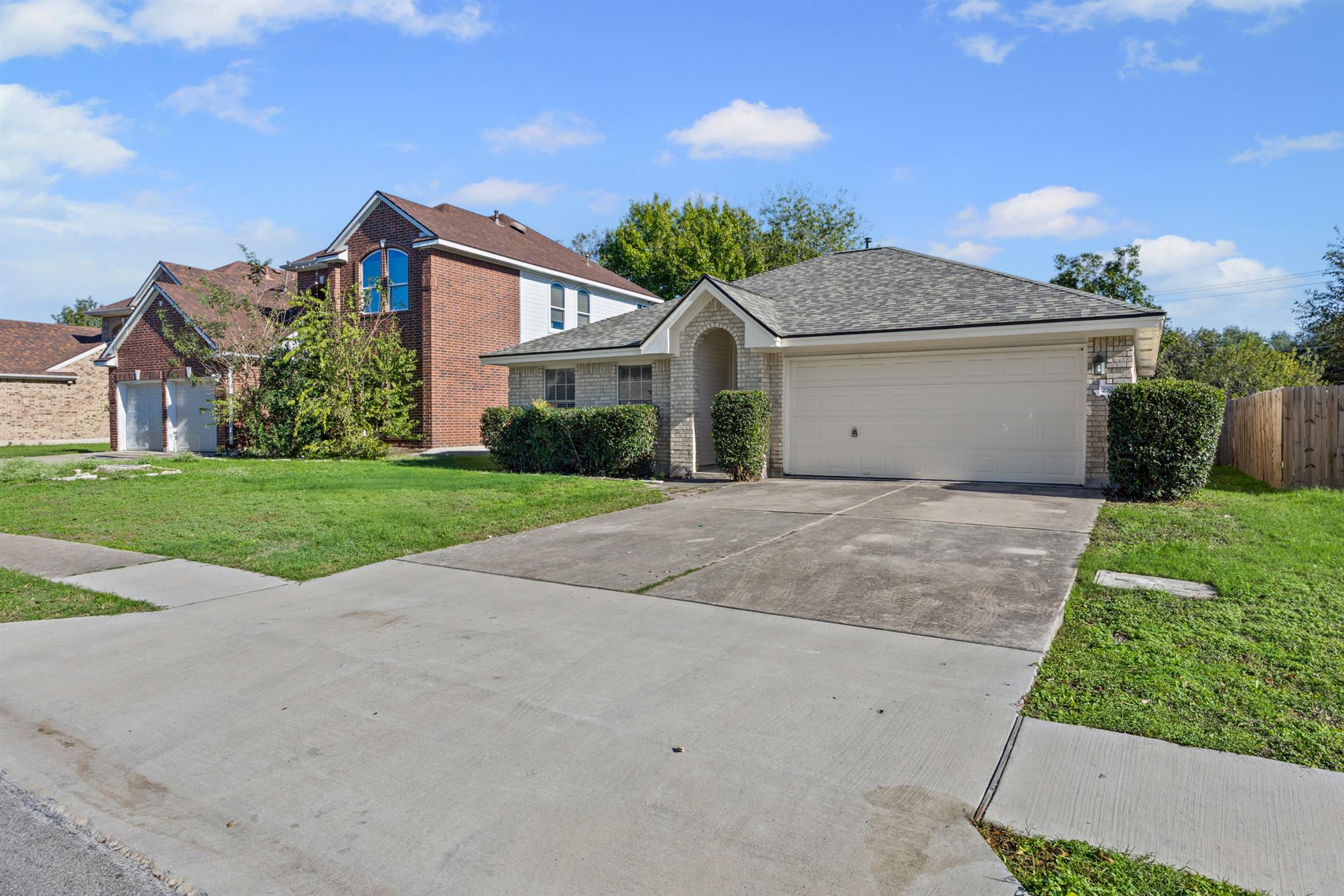 2302 Loquat Ln, Round Rock, TX 78664