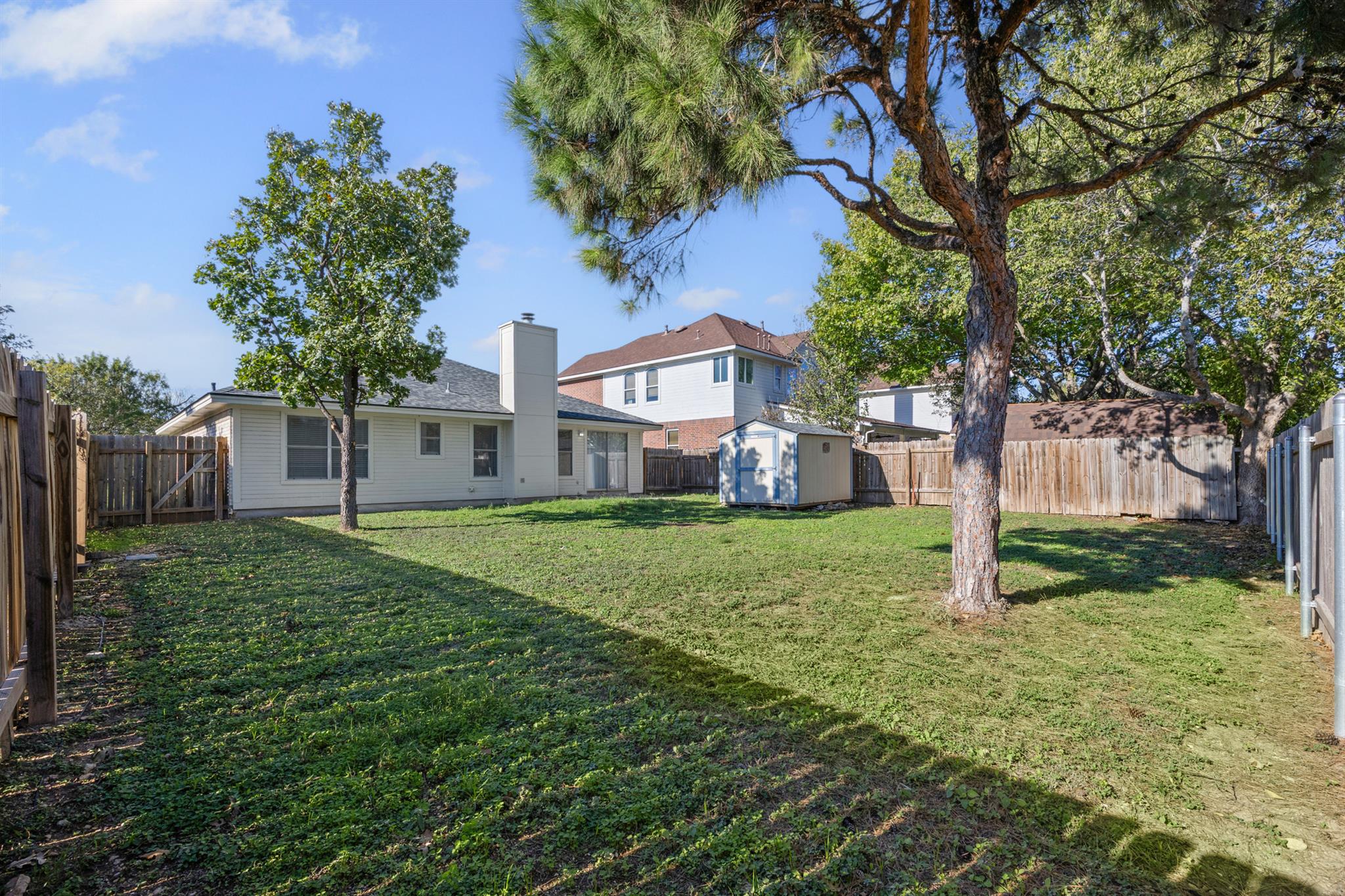 2302 Loquat Ln, Round Rock, TX 78664