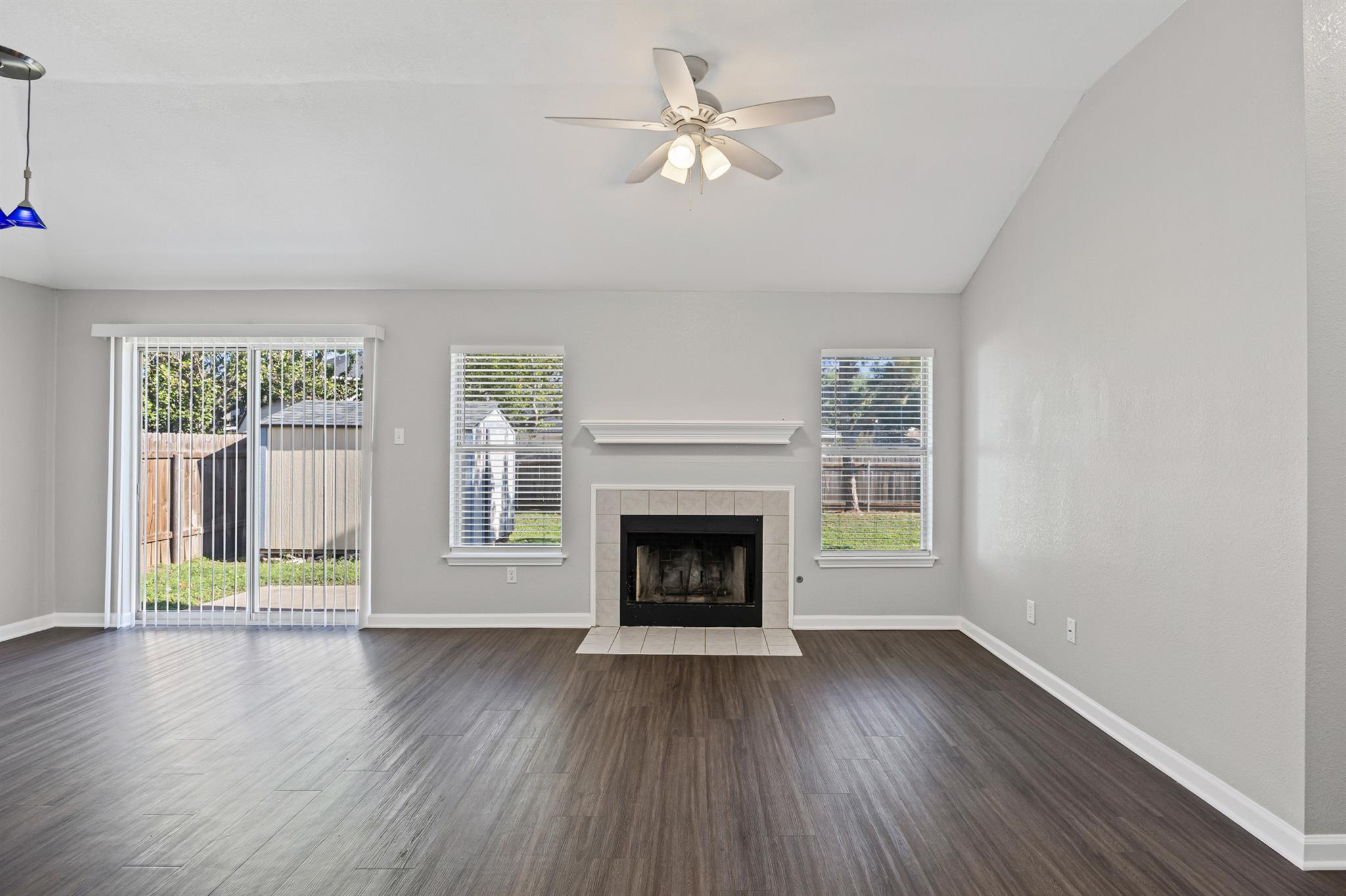 2302 Loquat Ln, Round Rock, TX 78664