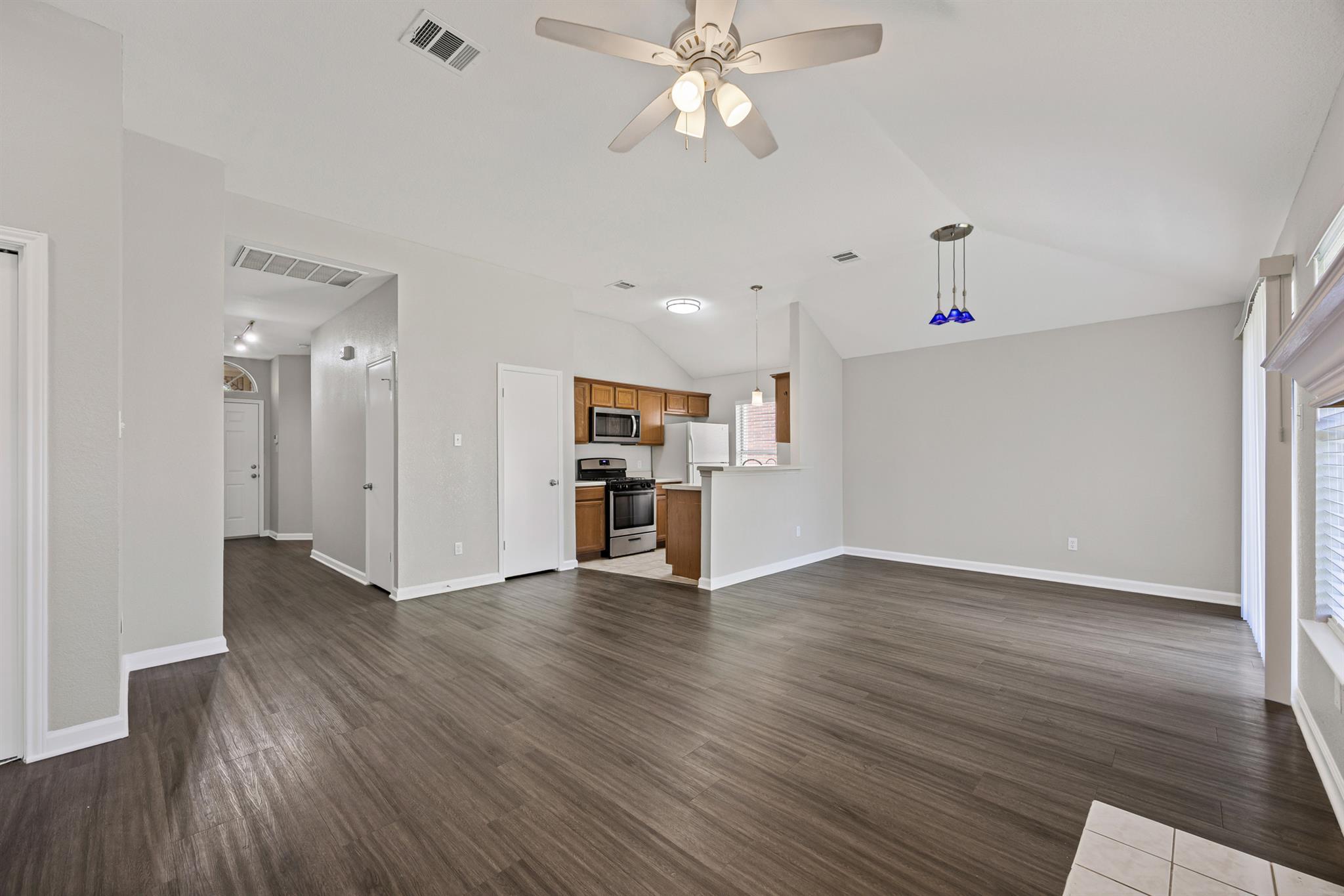 2302 Loquat Ln, Round Rock, TX 78664