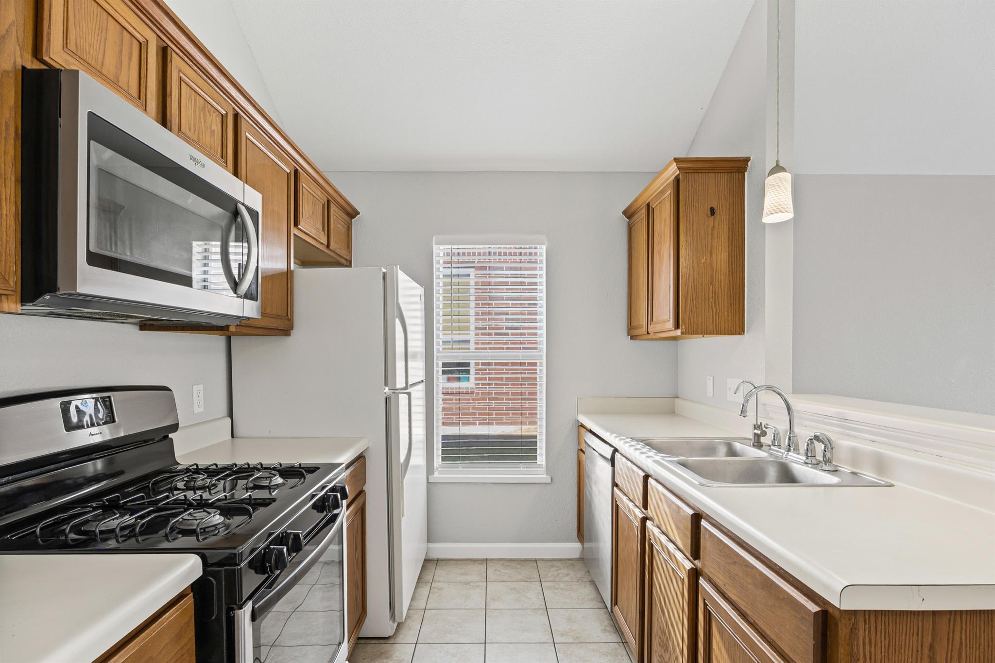 2302 Loquat Ln, Round Rock, TX 78664