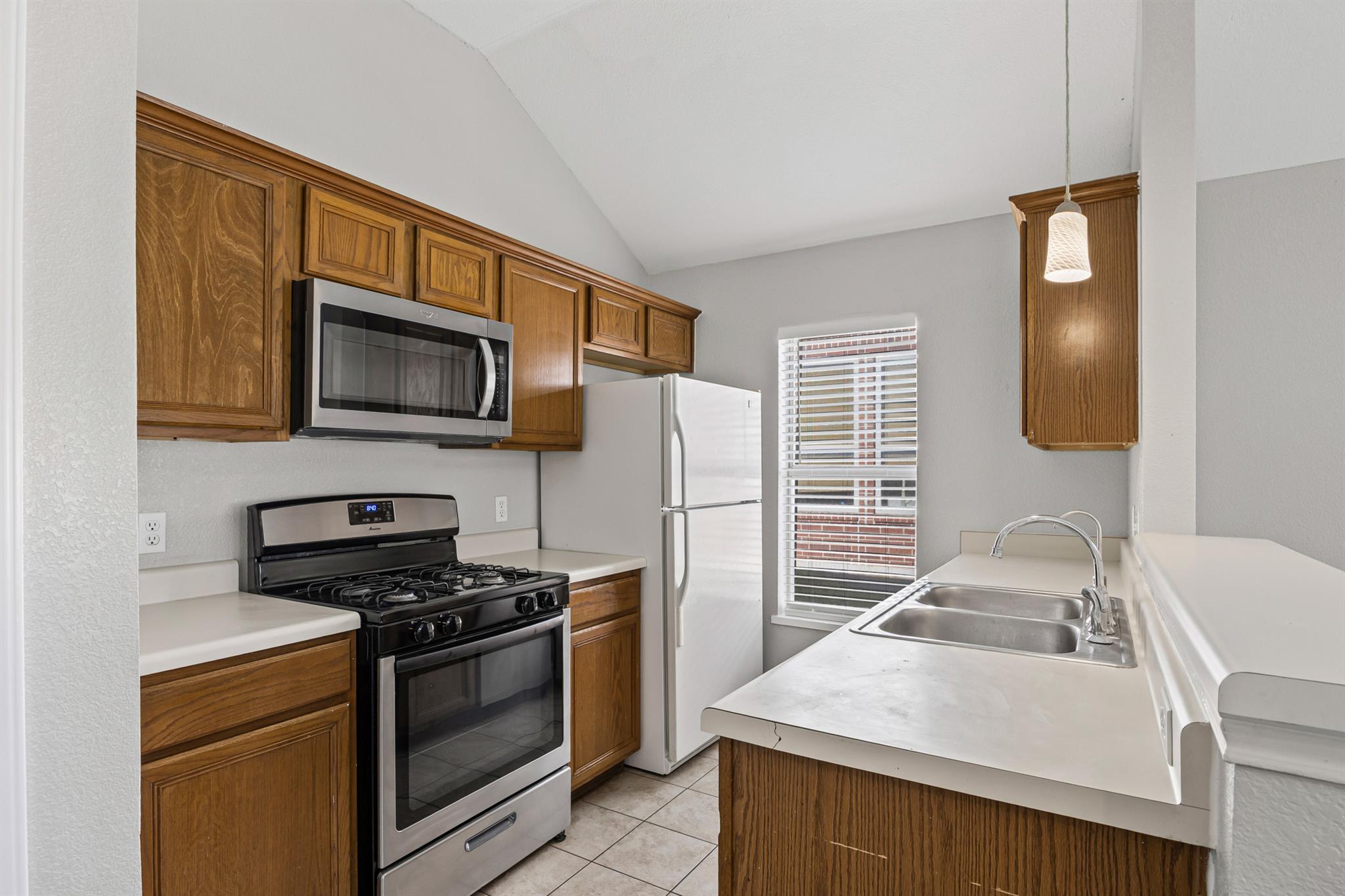 2302 Loquat Ln, Round Rock, TX 78664