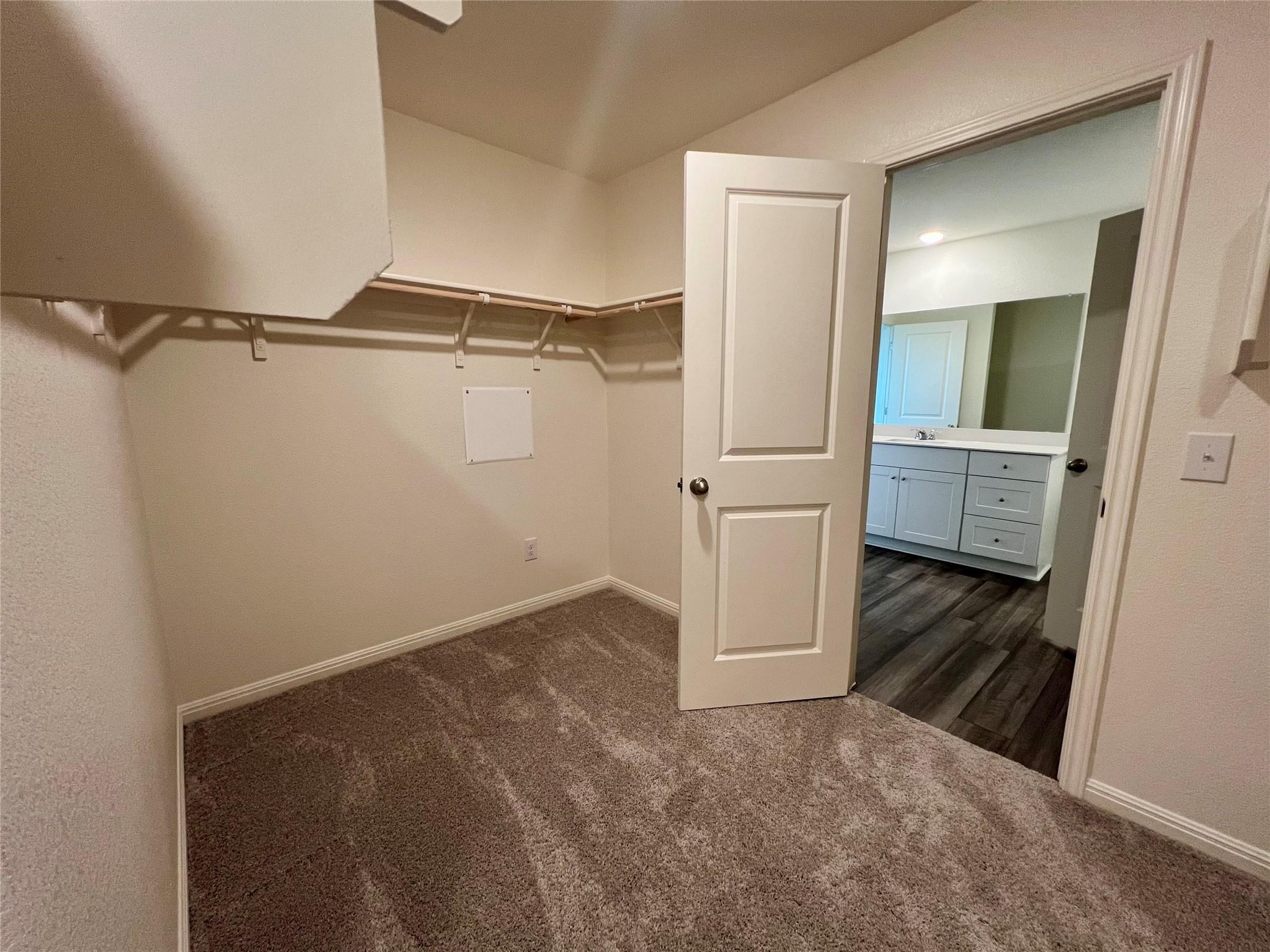 509 Lagoon Dr, Maxwell, TX 78656