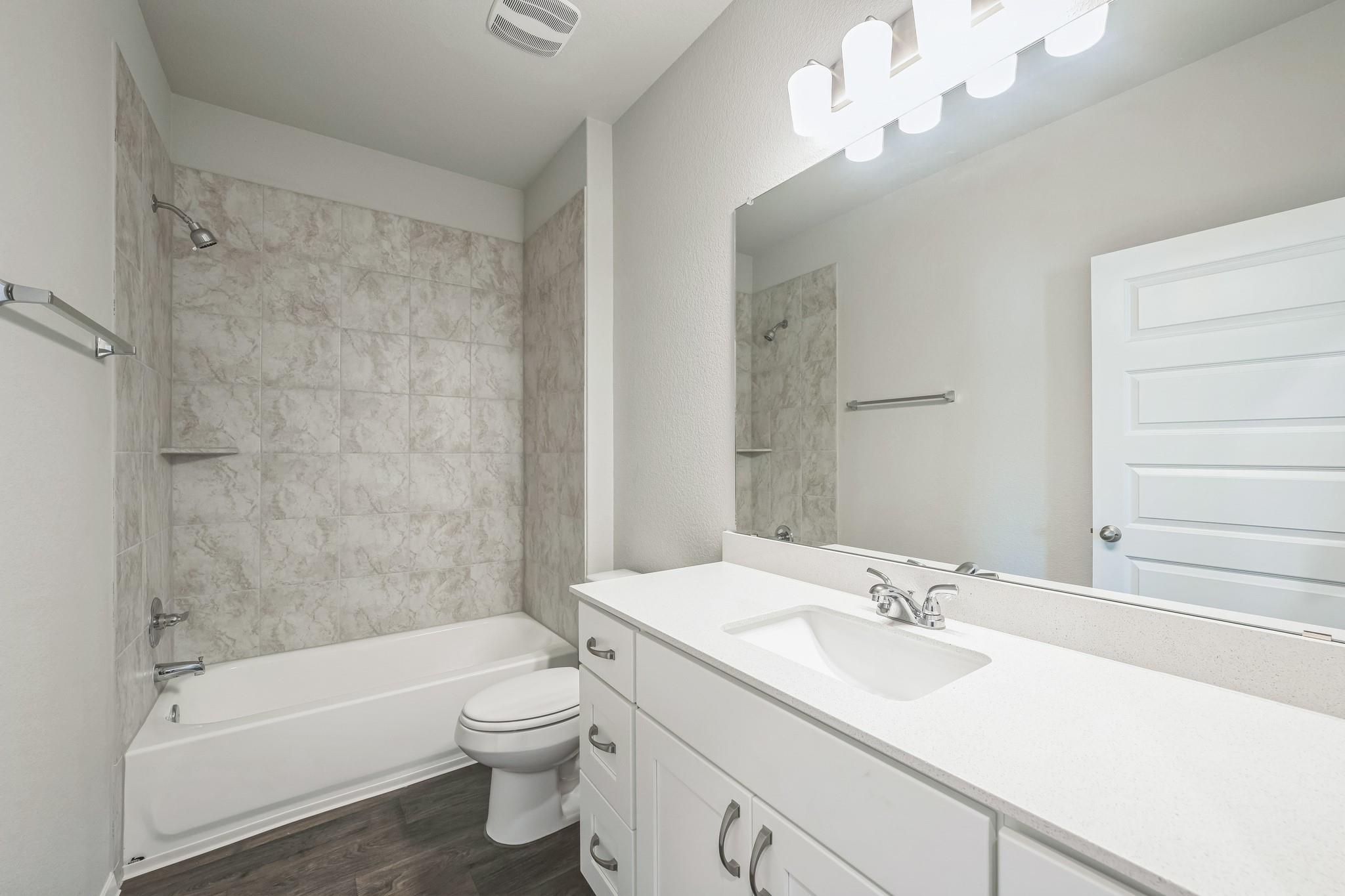 107 Honeybee Ln, Elgin, TX 78621