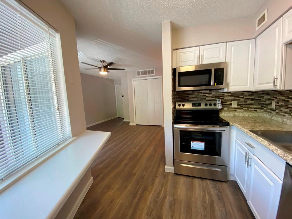 1840 Burton Dr # 128, Austin, TX 78741