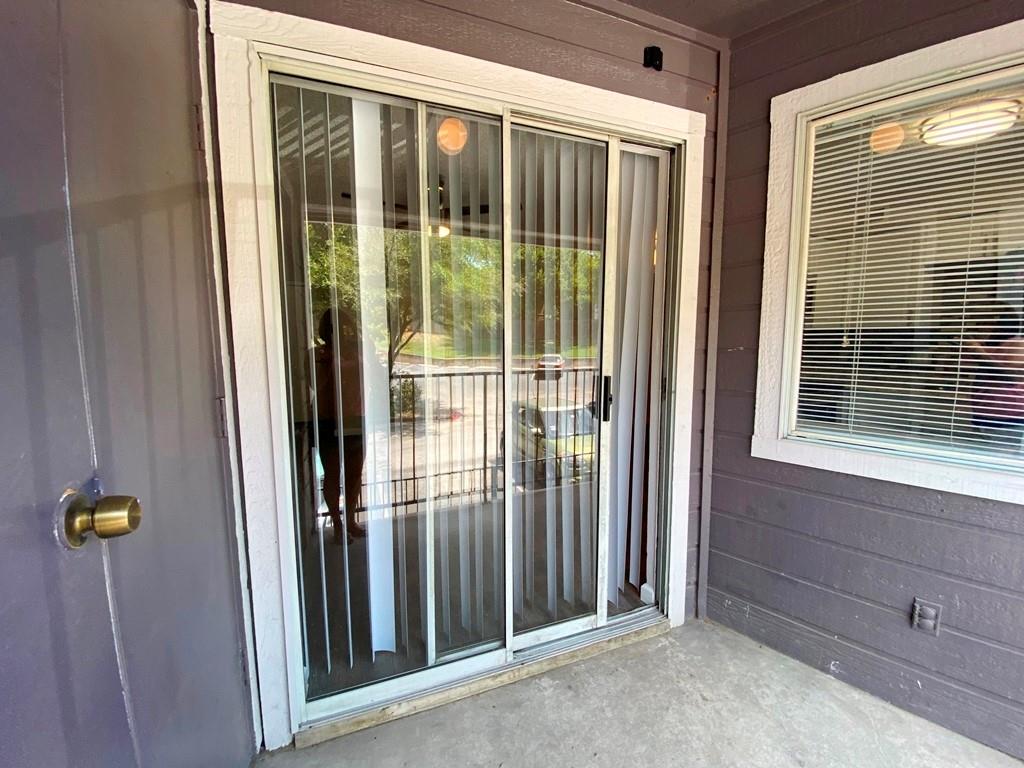 1840 Burton Dr # 128, Austin, TX 78741