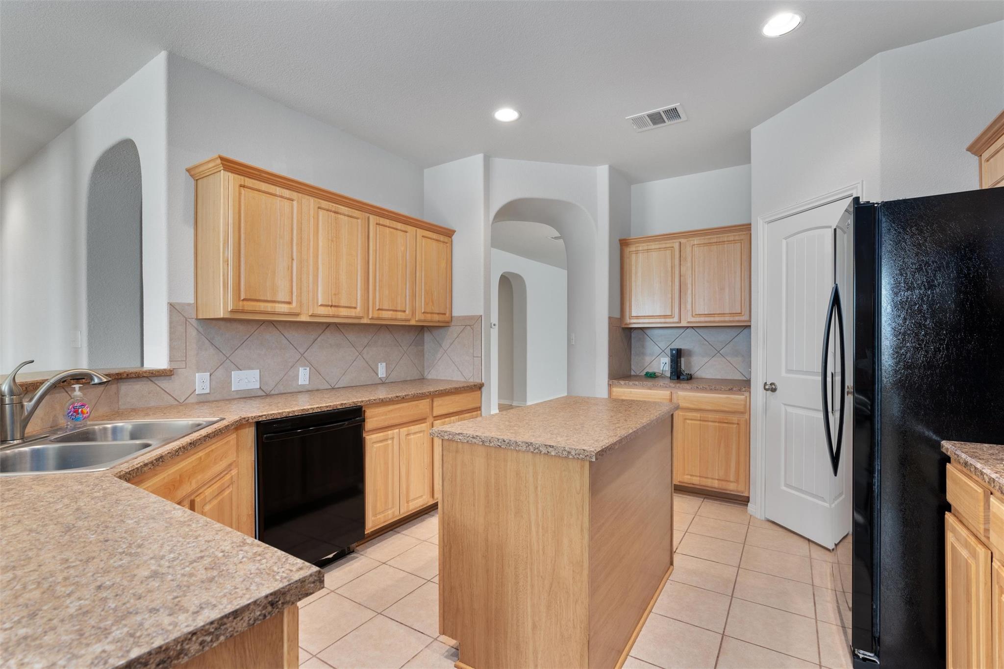 417 Drystone Trl, Liberty Hill, TX 78642