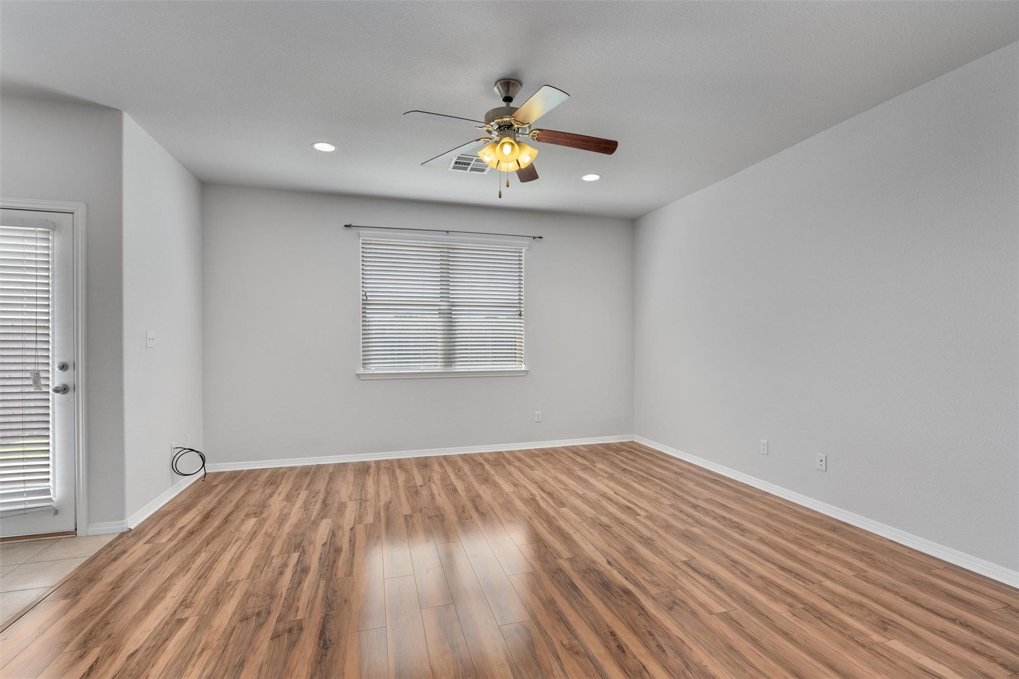 417 Drystone Trl, Liberty Hill, TX 78642