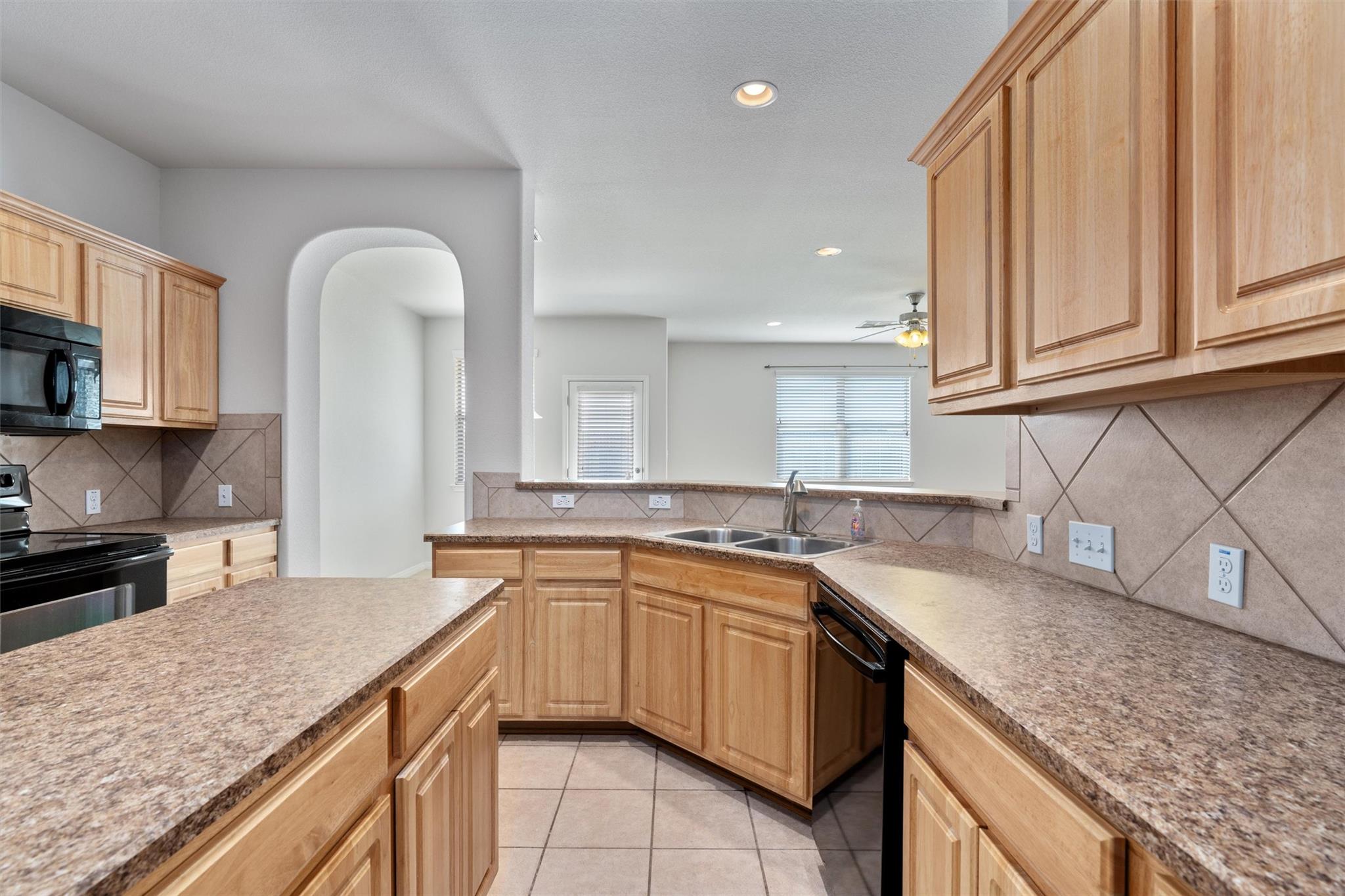 417 Drystone Trl, Liberty Hill, TX 78642