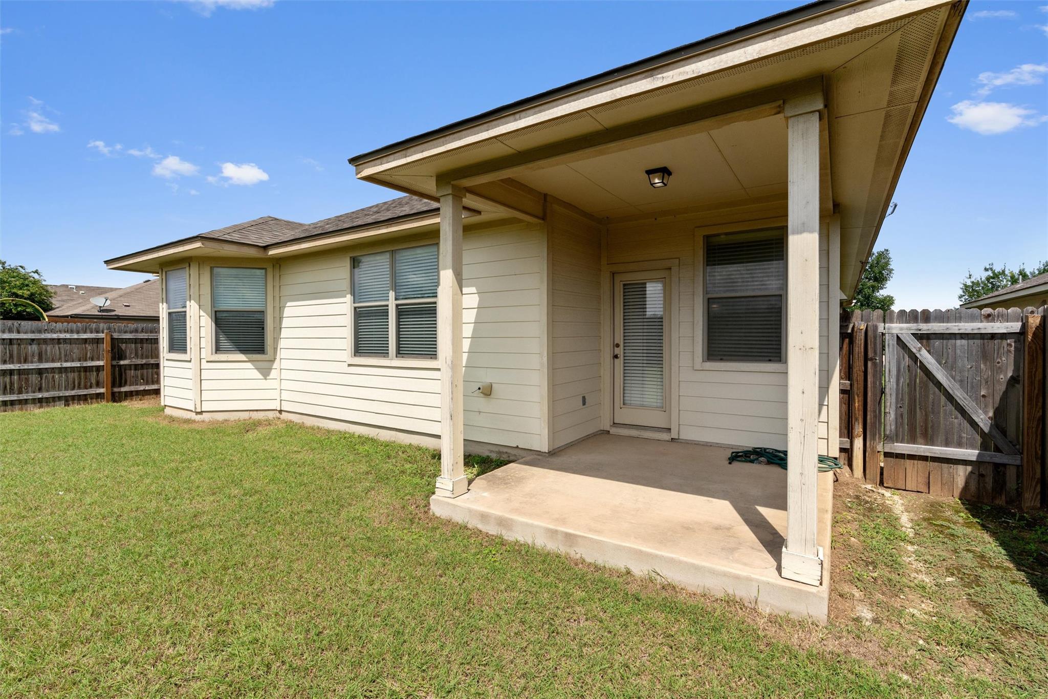 417 Drystone Trl, Liberty Hill, TX 78642