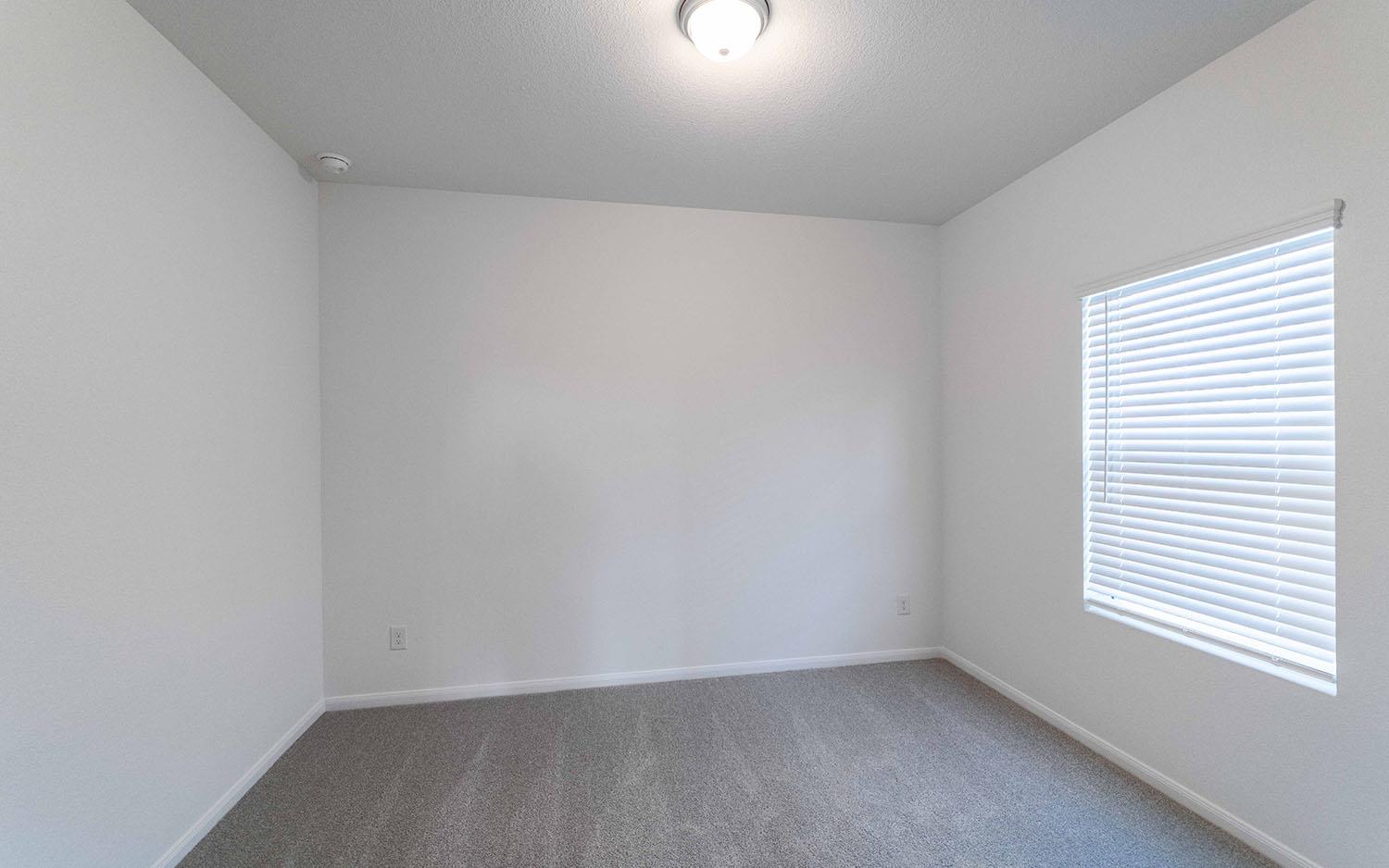 290 Yosemite Dr, Kyle, TX 78640