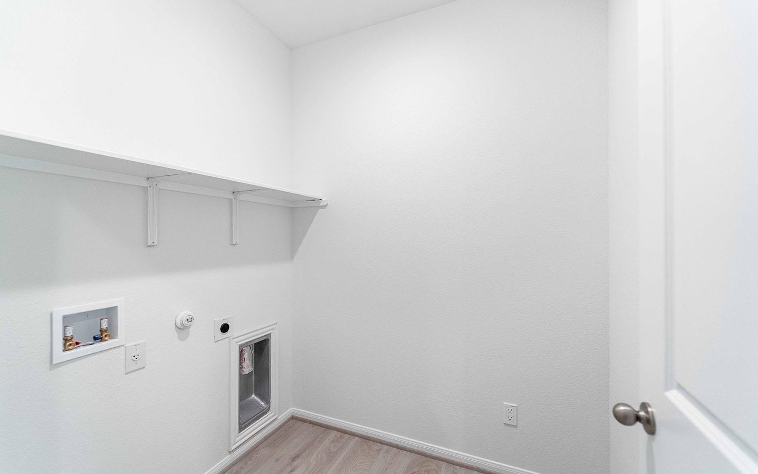 290 Yosemite Dr, Kyle, TX 78640