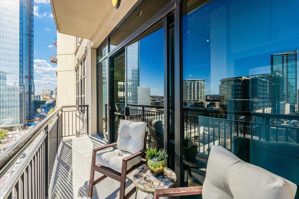 311 W 5th St # 1005, Austin, TX 78701