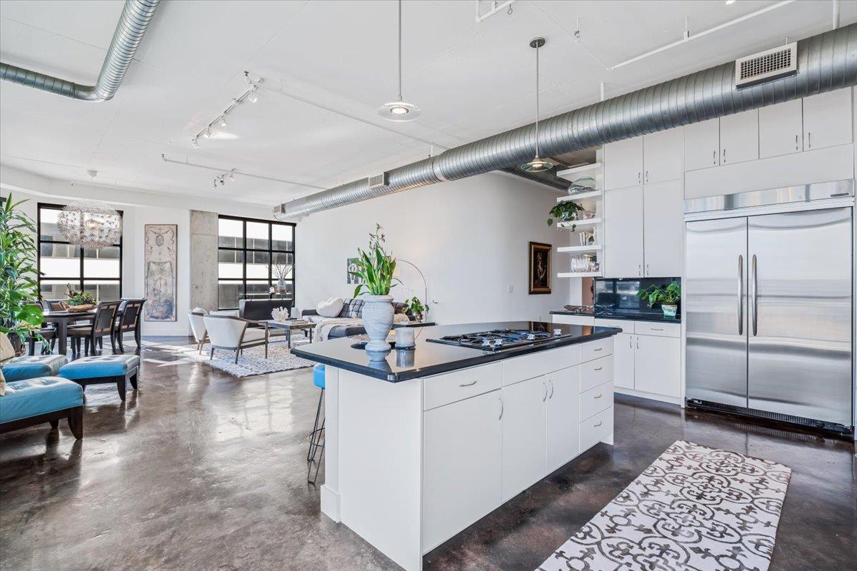 311 W 5th St # 1005, Austin, TX 78701