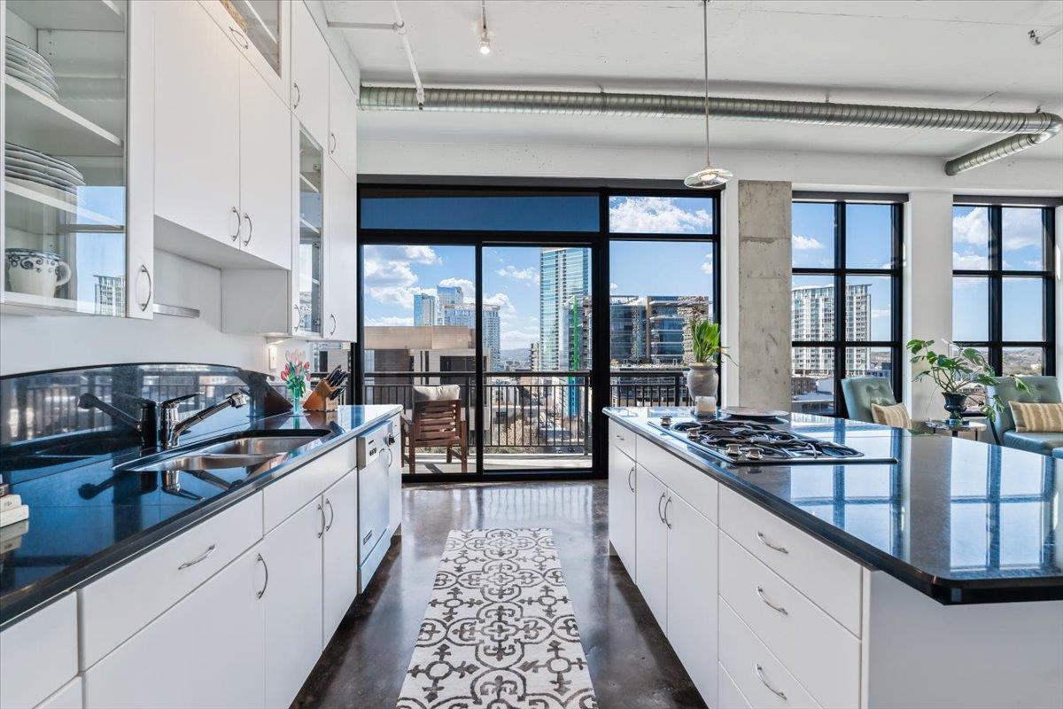 311 W 5th St # 1005, Austin, TX 78701