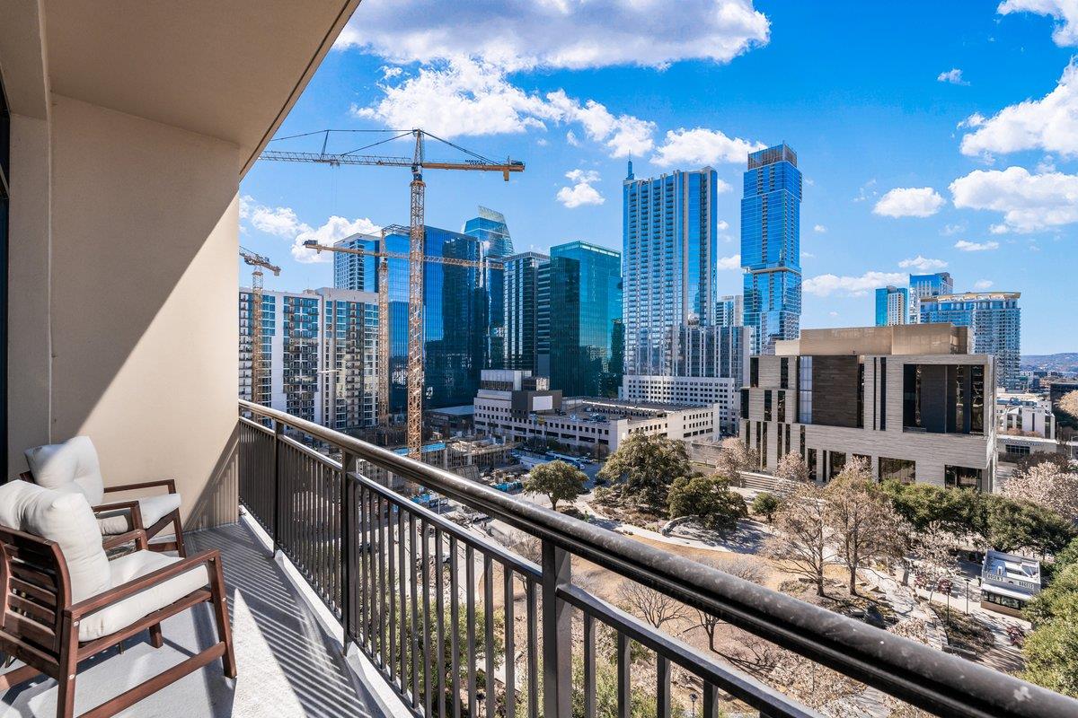 311 W 5th St # 1005, Austin, TX 78701