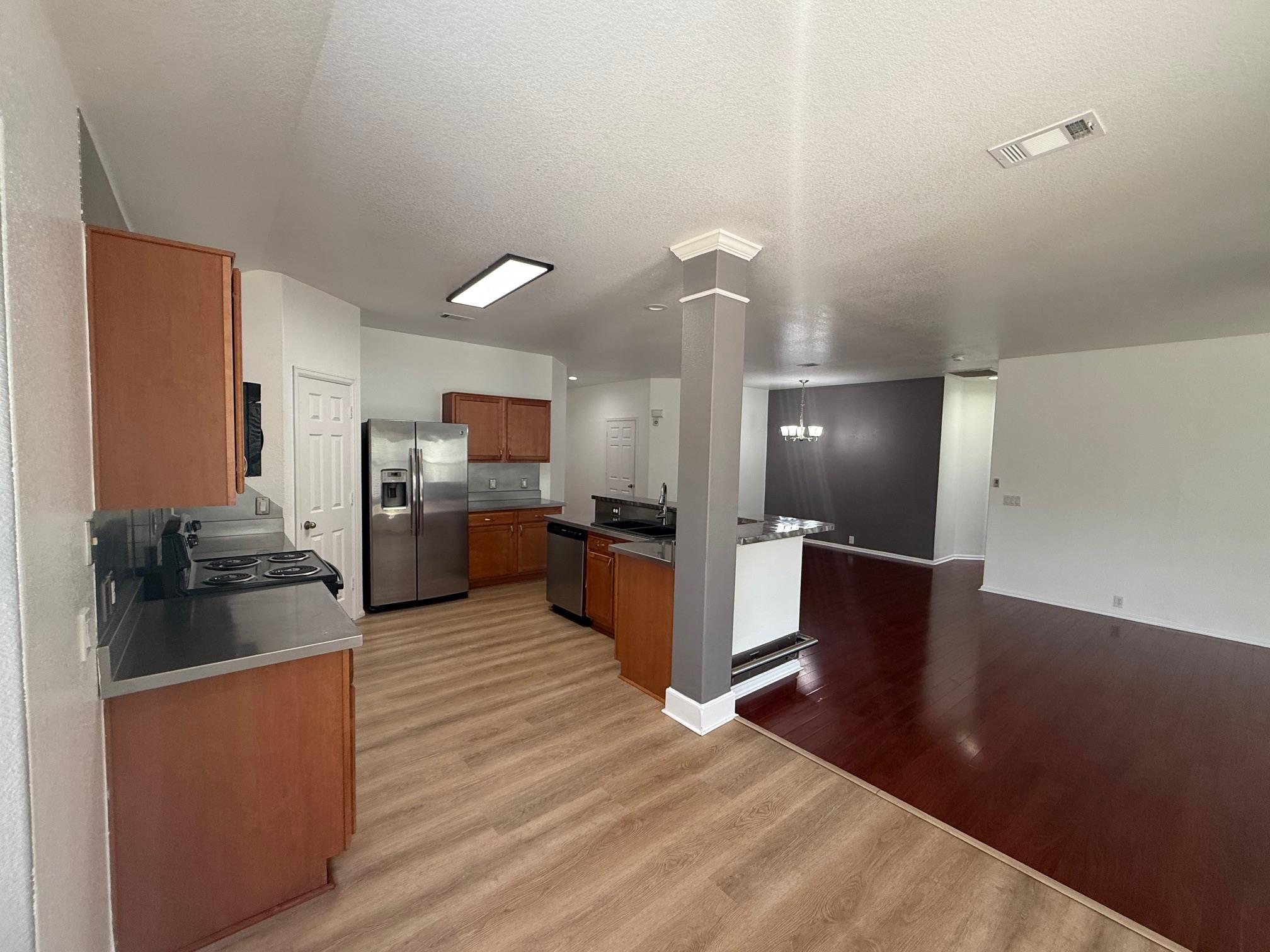 155 Hoot Owl Ln, Leander, TX 78641