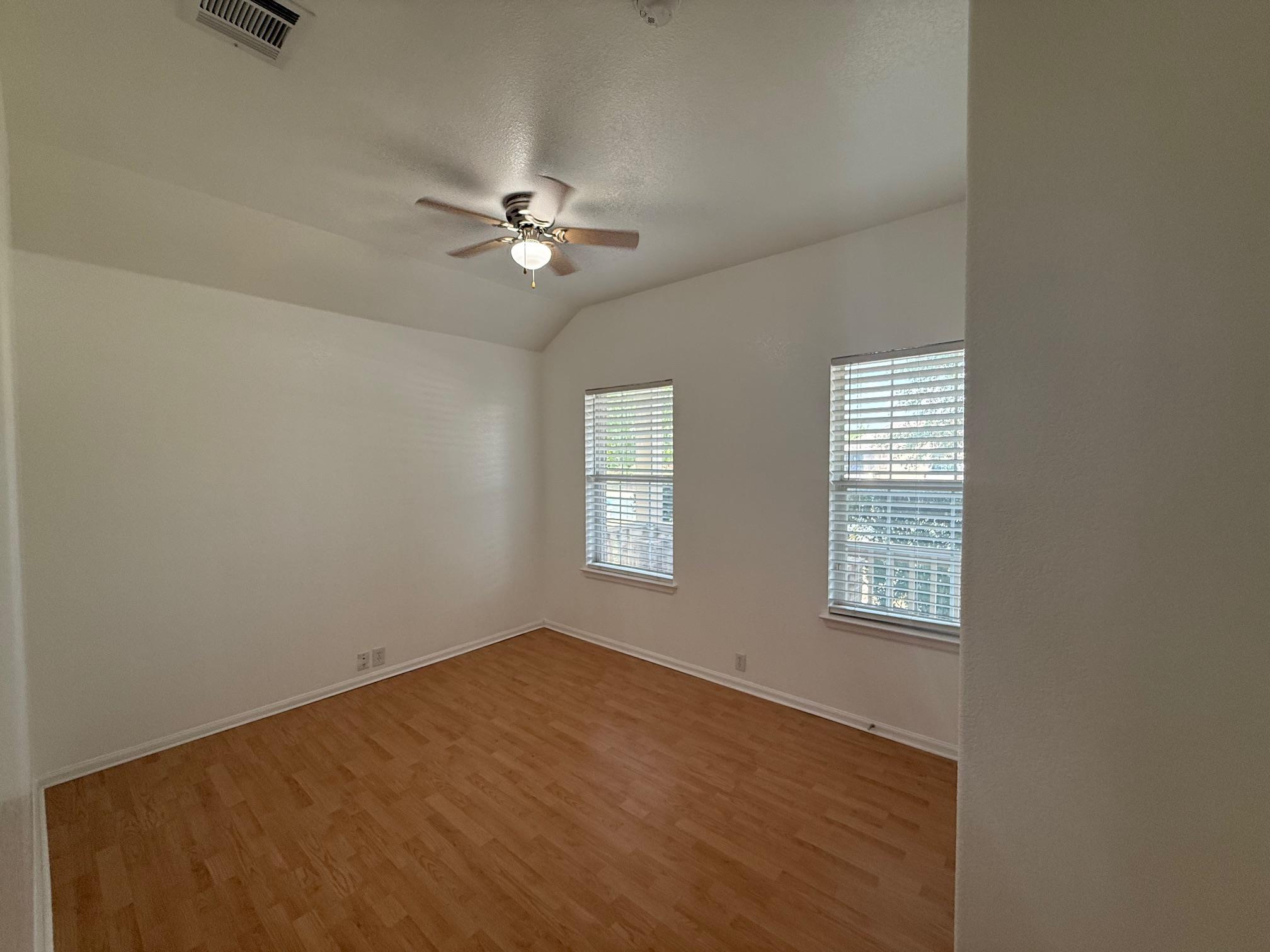 155 Hoot Owl Ln, Leander, TX 78641