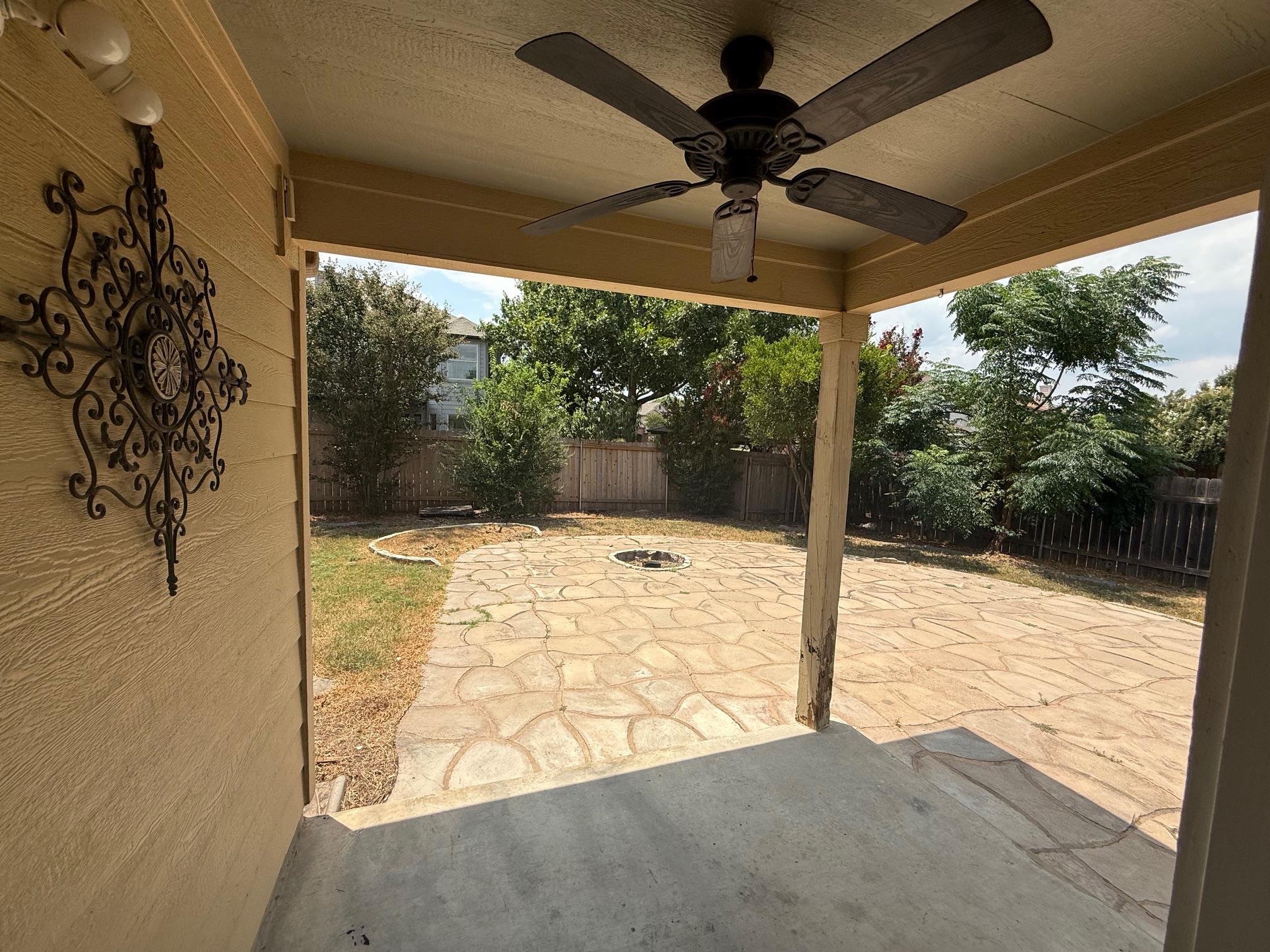 155 Hoot Owl Ln, Leander, TX 78641