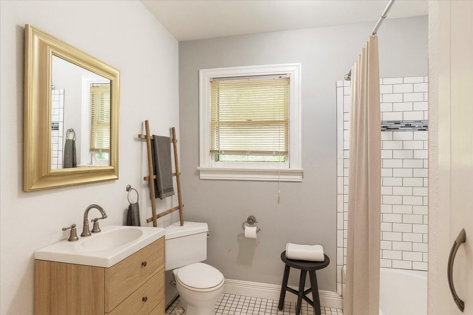 3710 Hollywood Ave, Austin, TX 78722