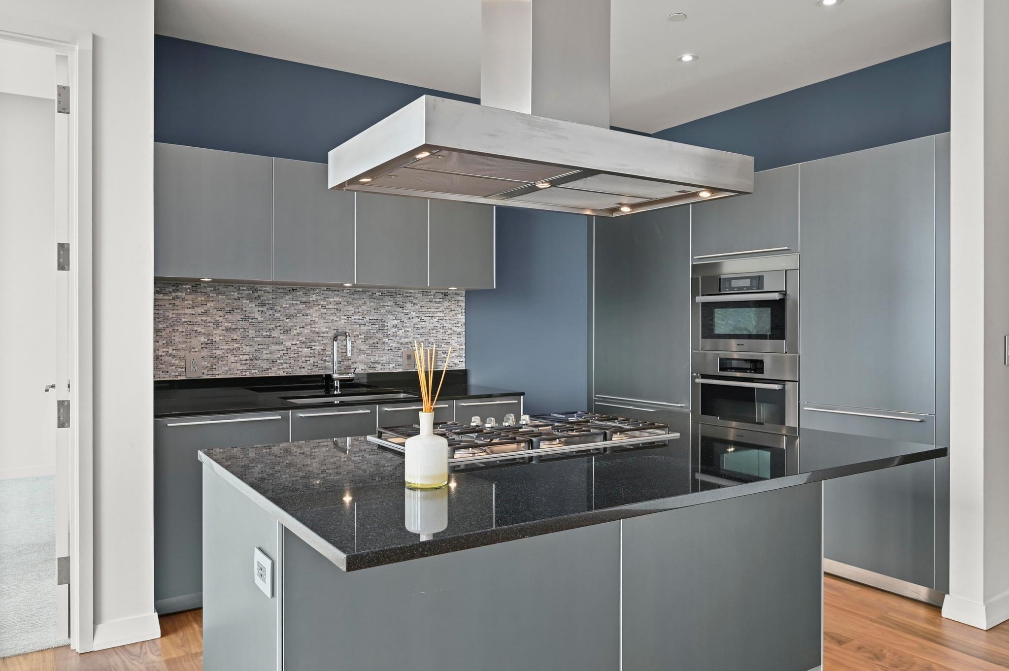 210 Lavaca St # 2011, Austin, TX 78701